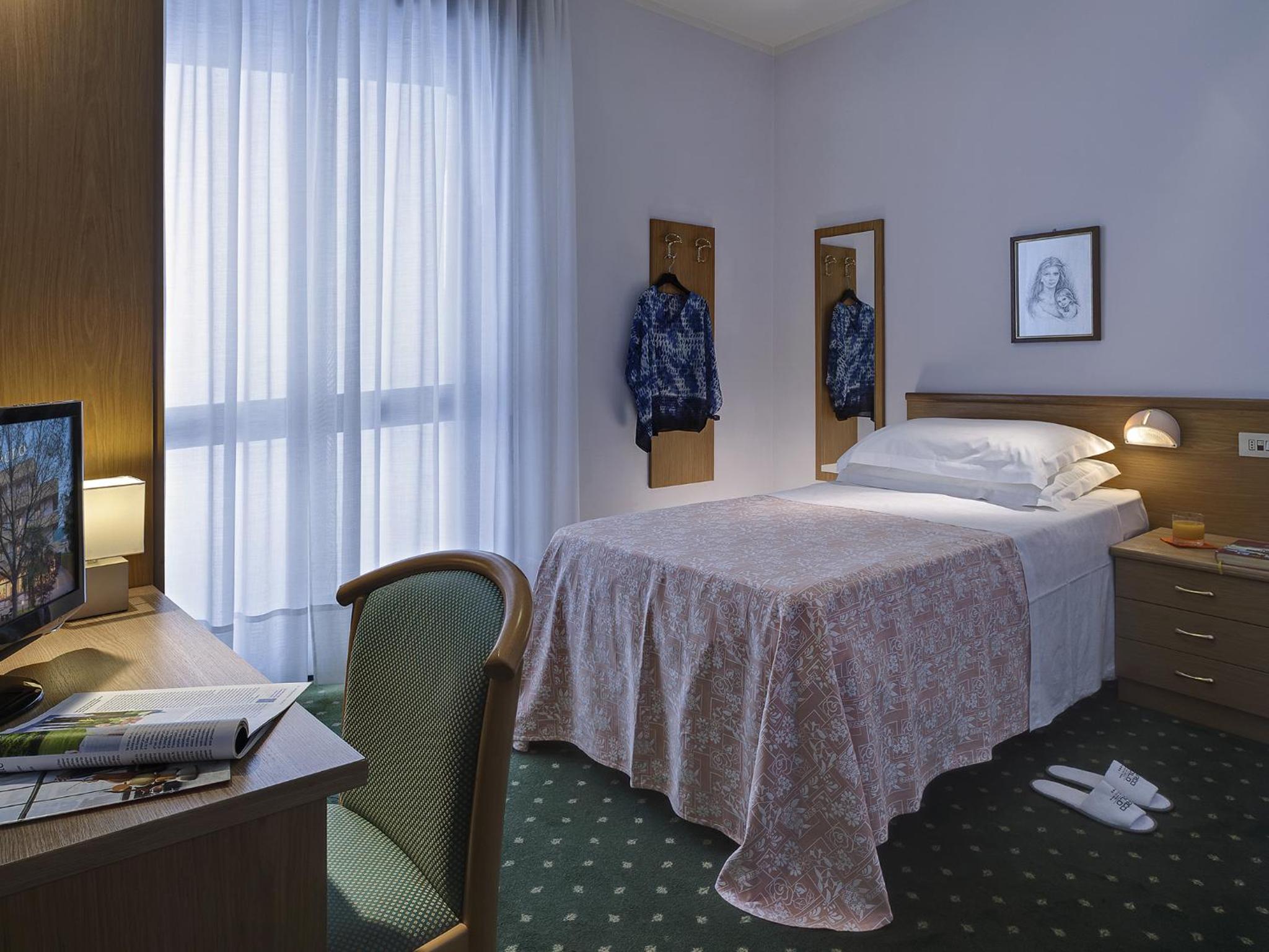 Economy Single Room