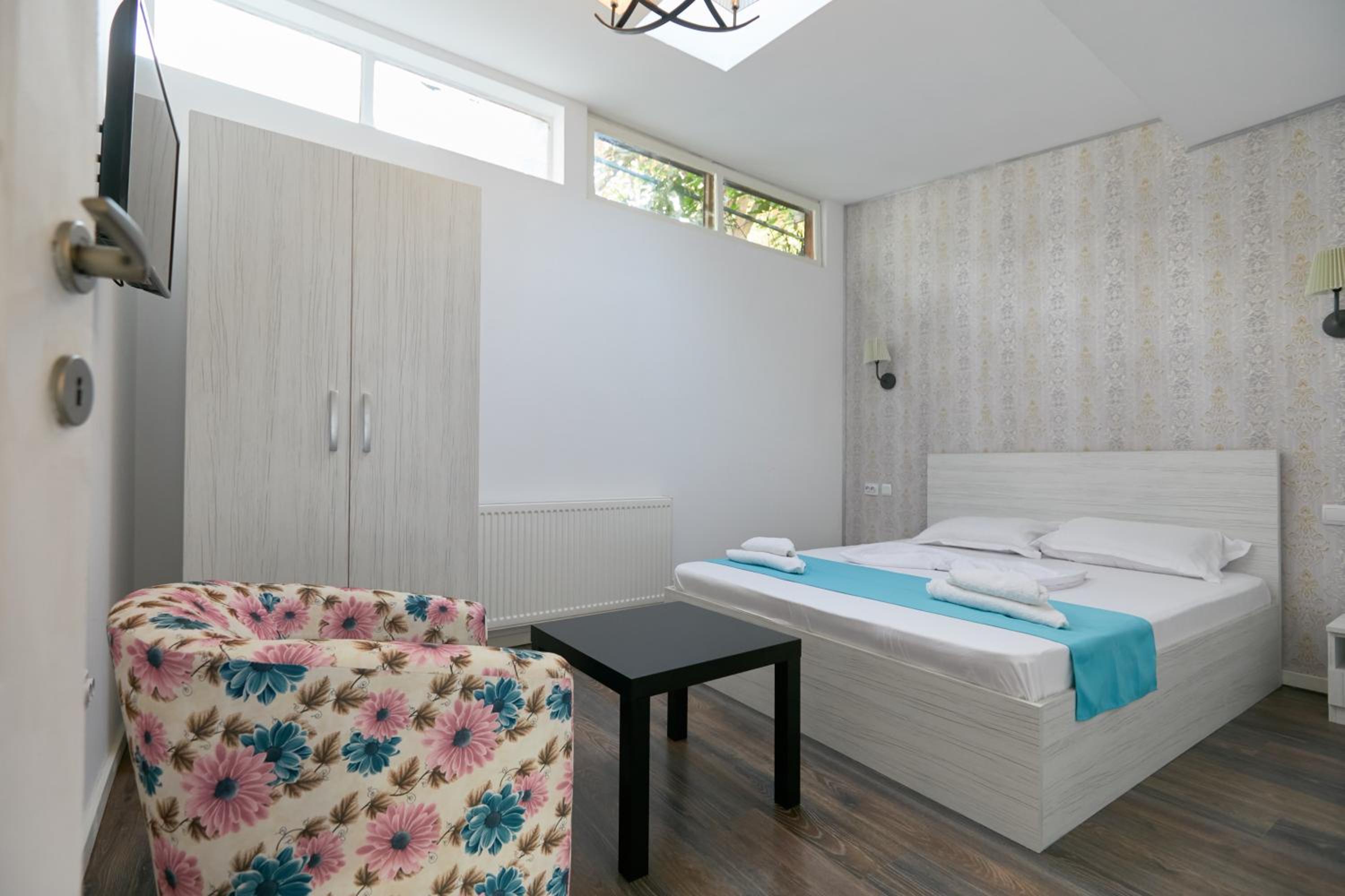 Standard Apartment - Photo 2