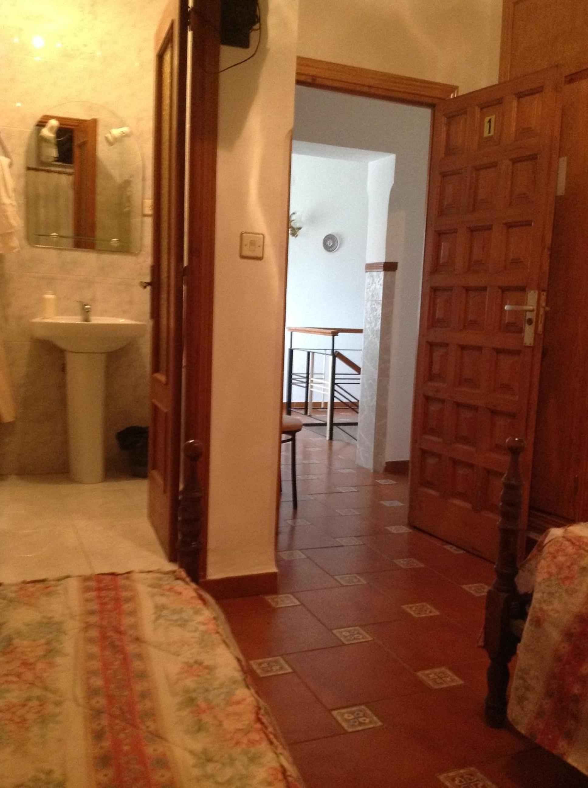 Single Room photo 3
