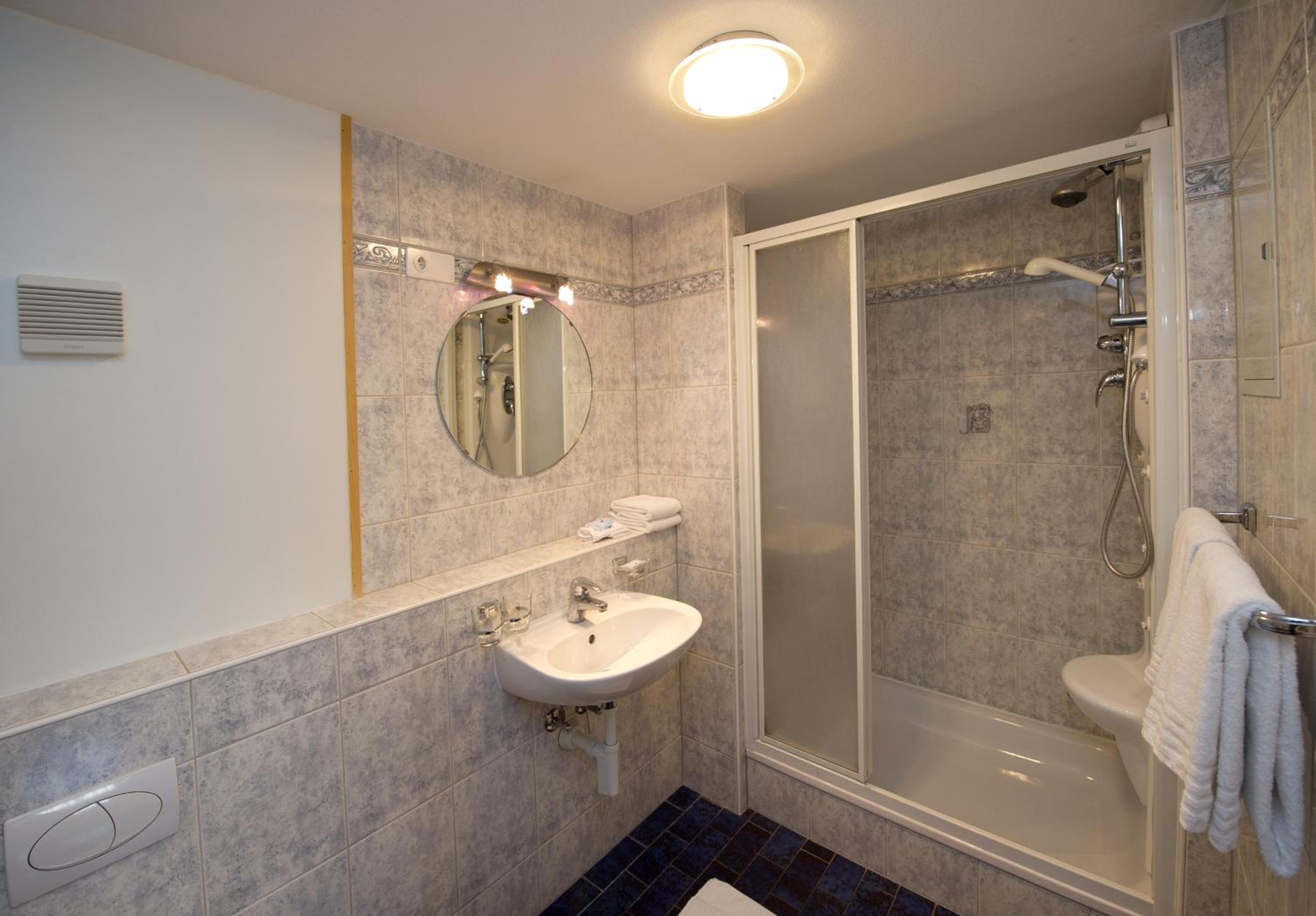 Double Room - Photo 9