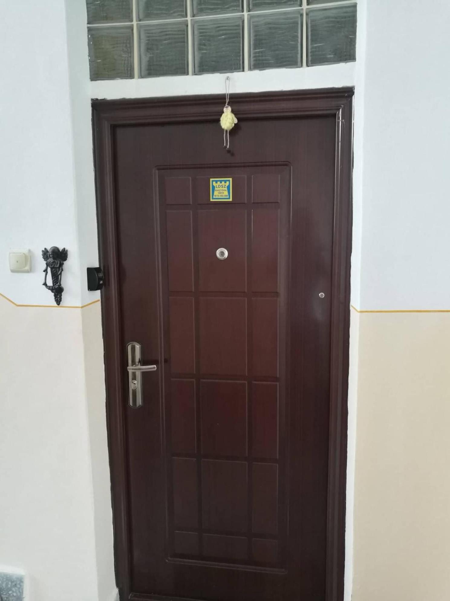Two-Bedroom Apartment - Photo 7