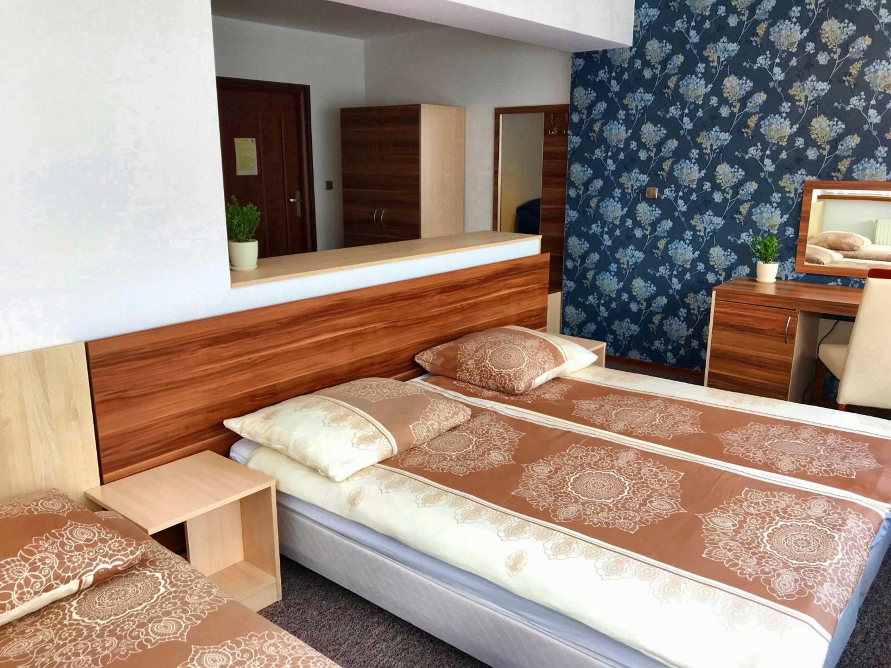 Quadruple Room - Photo 9