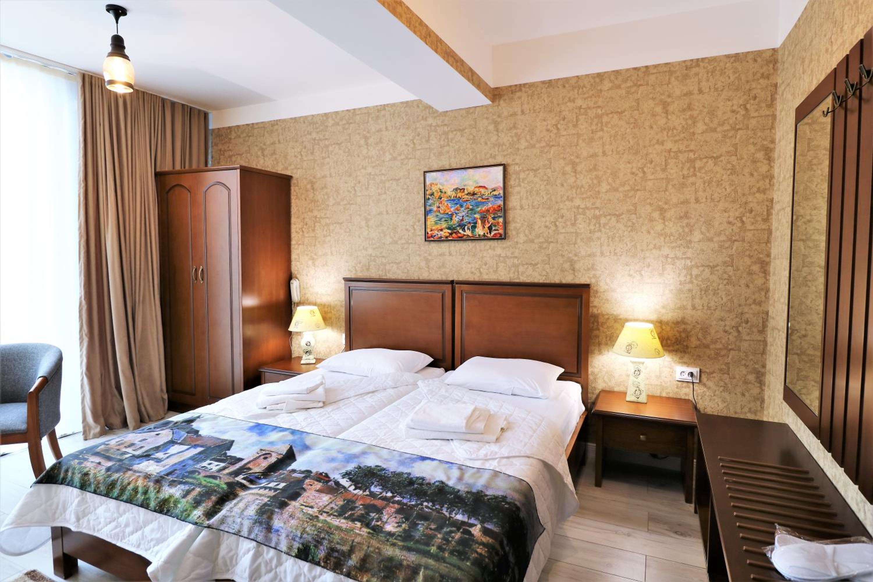 Standard Twin Room - Photo 14