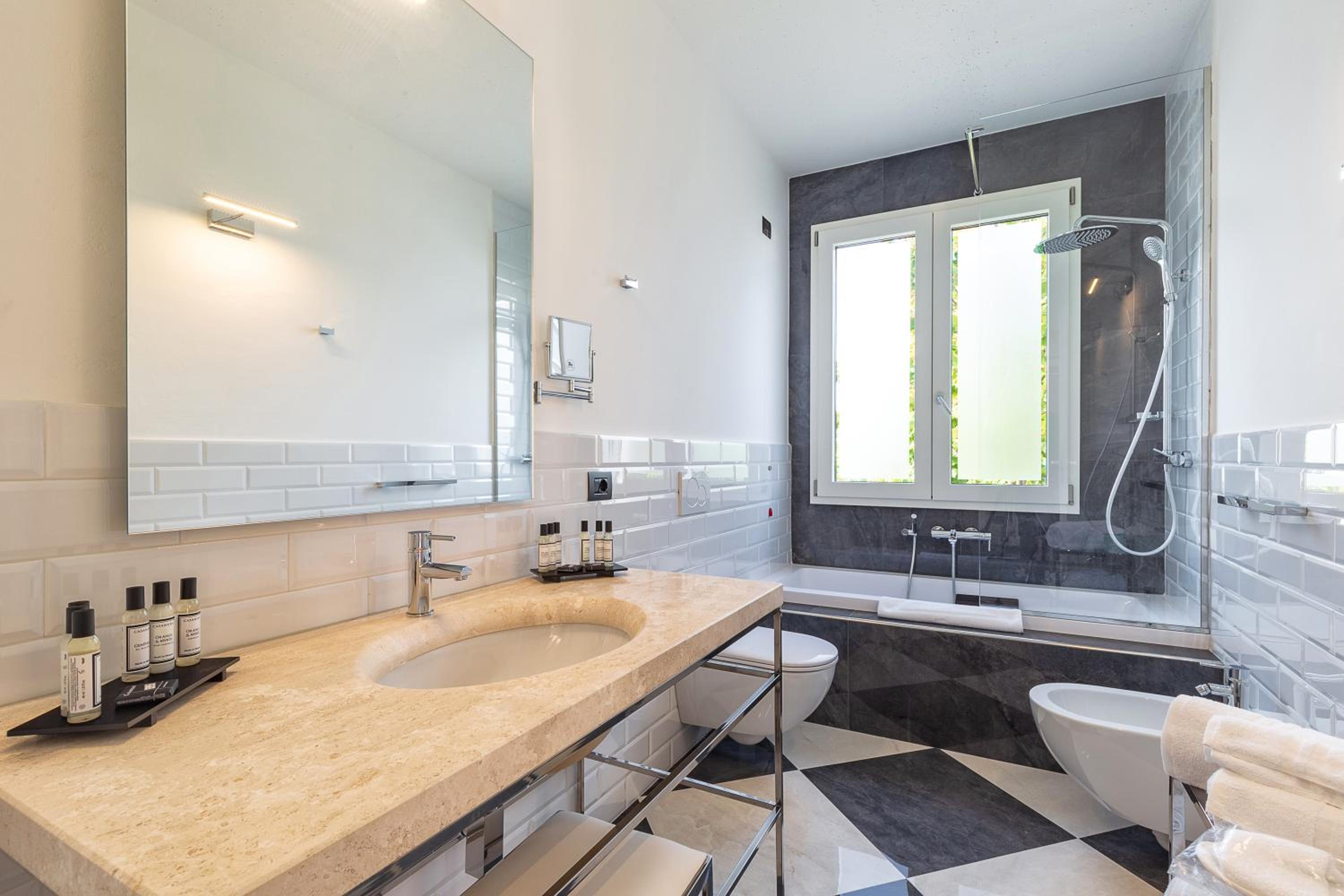 Suite with Terrace photo 3
