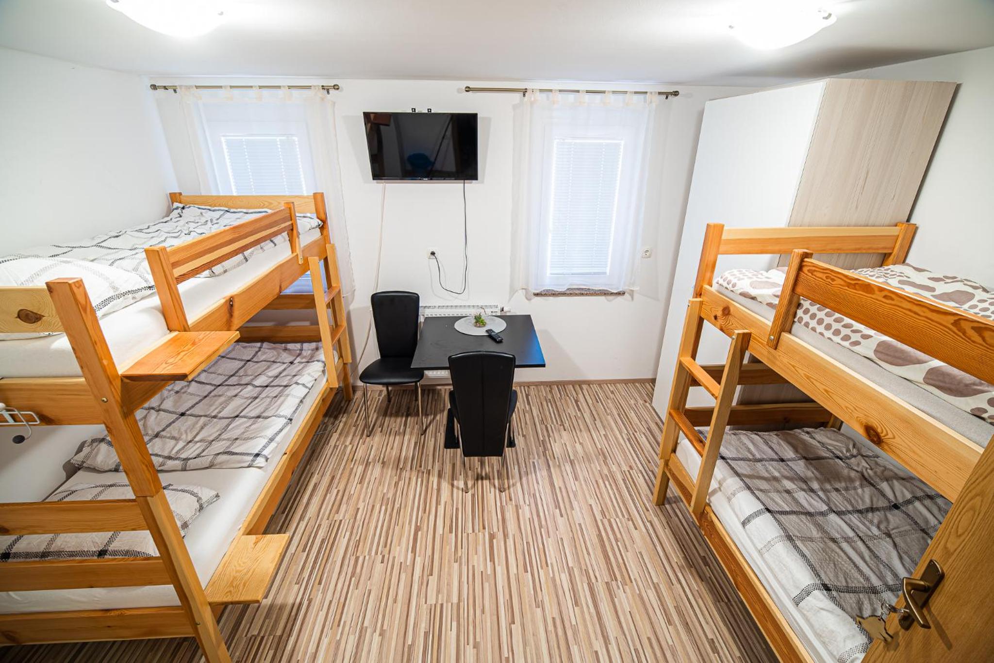 Quadruple Room with Shared Bathroom photo 1