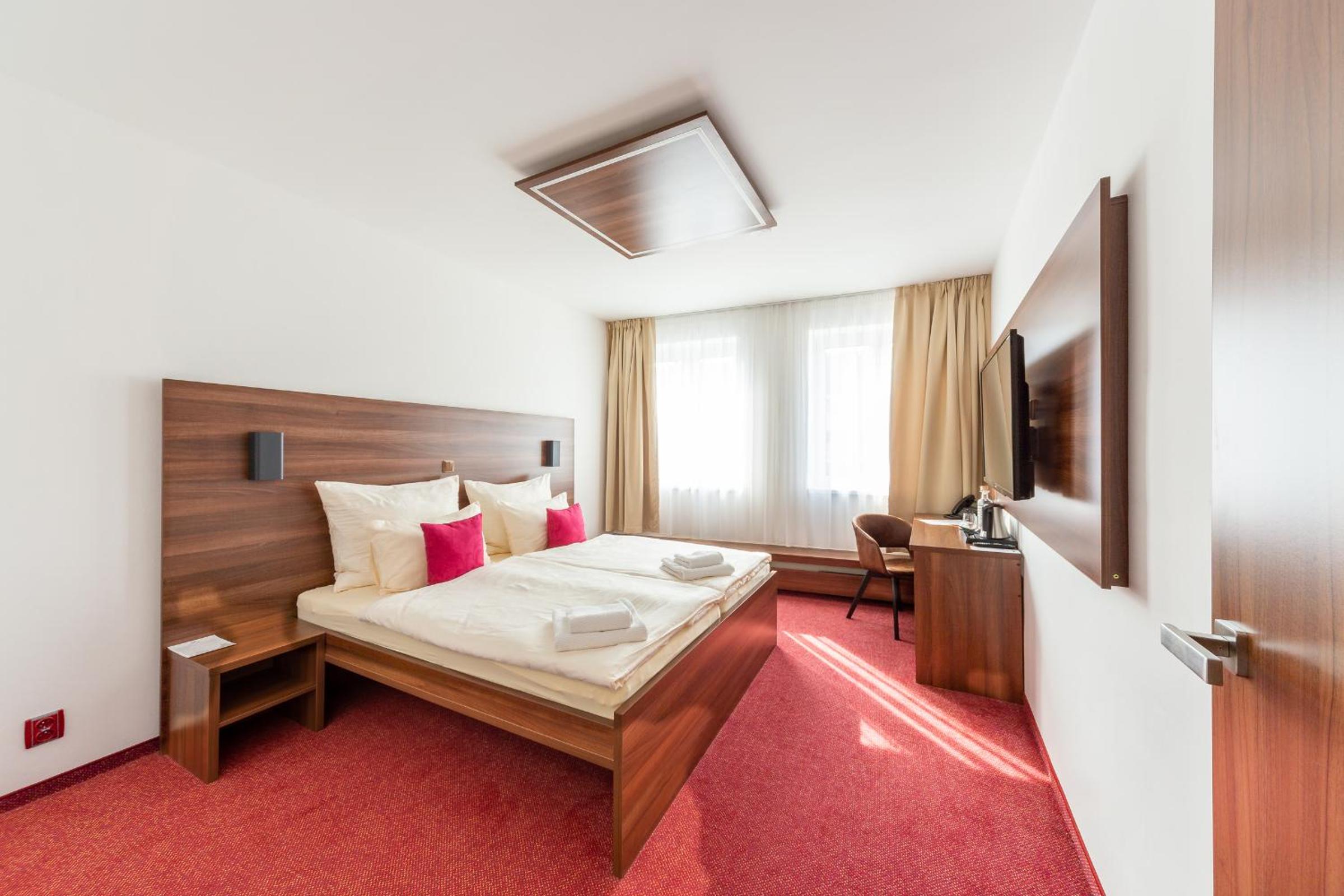 Deluxe Quadruple Room - Photo 1