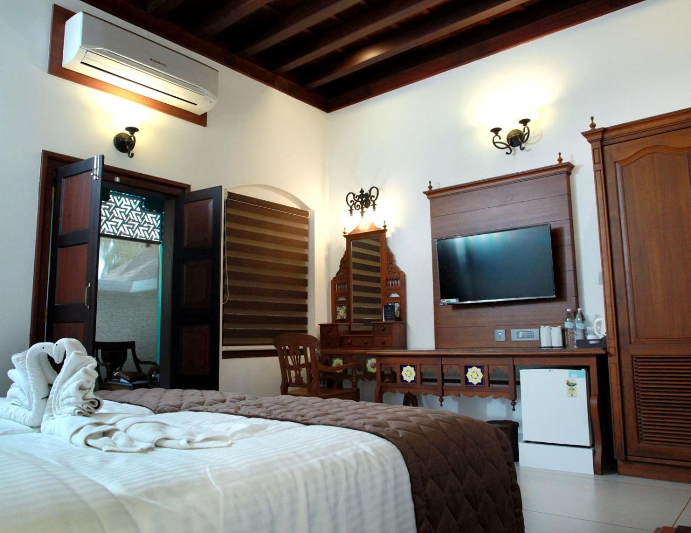 Suite - Photo 5