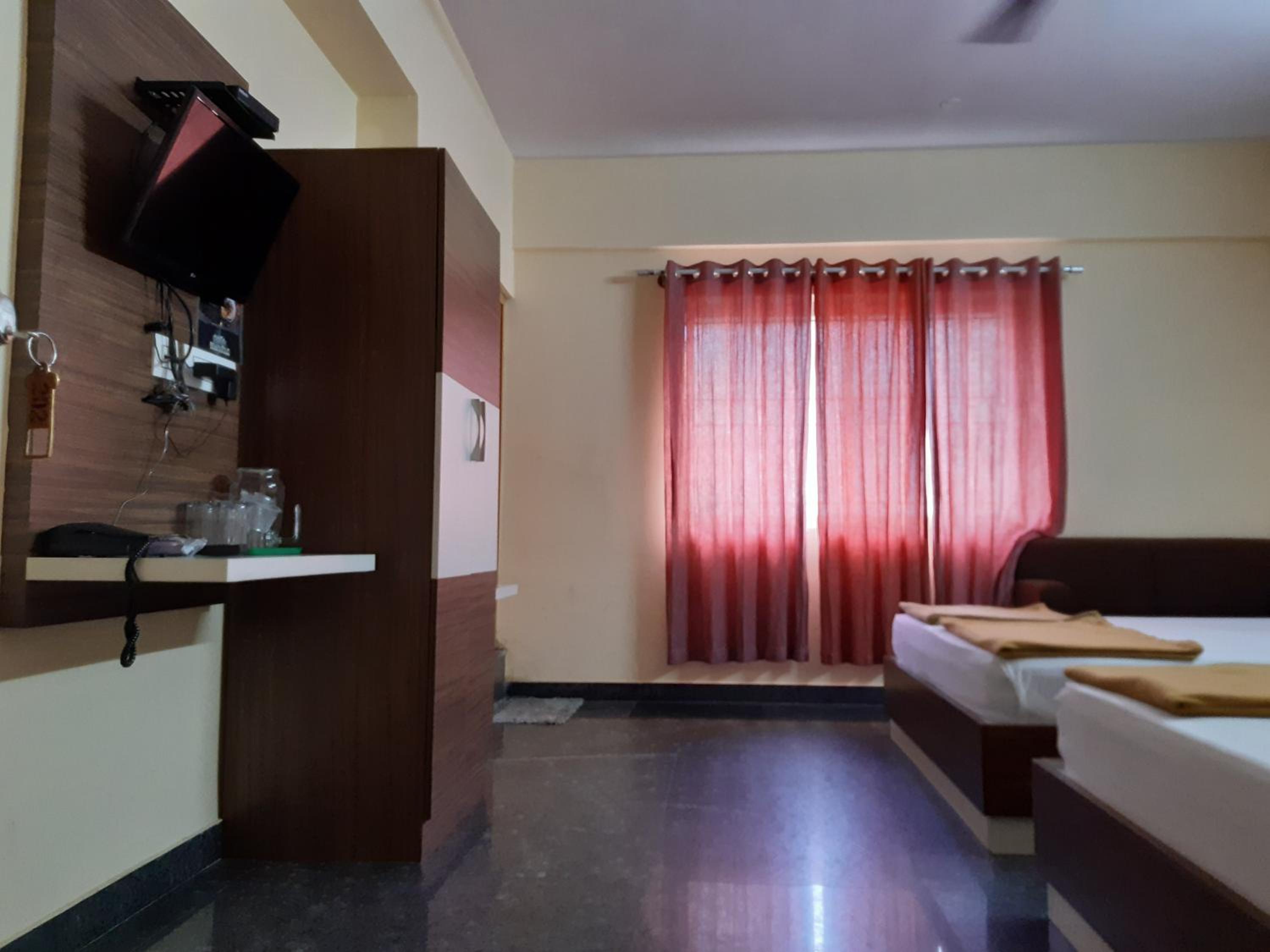 Deluxe Triple Room - Photo 12
