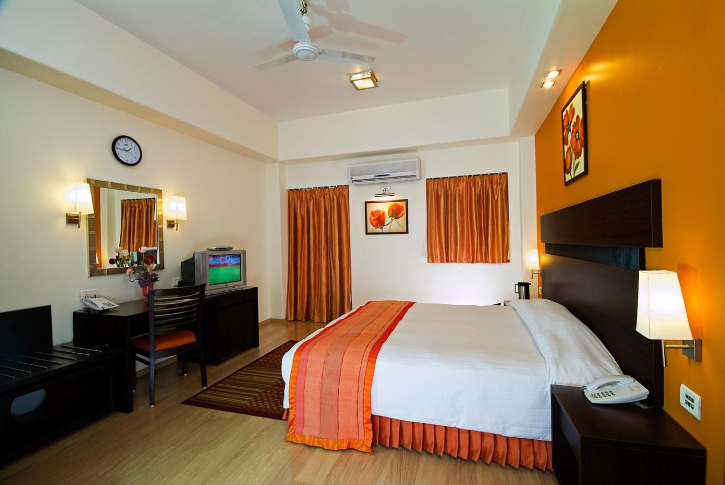 Deluxe Room - Photo 3
