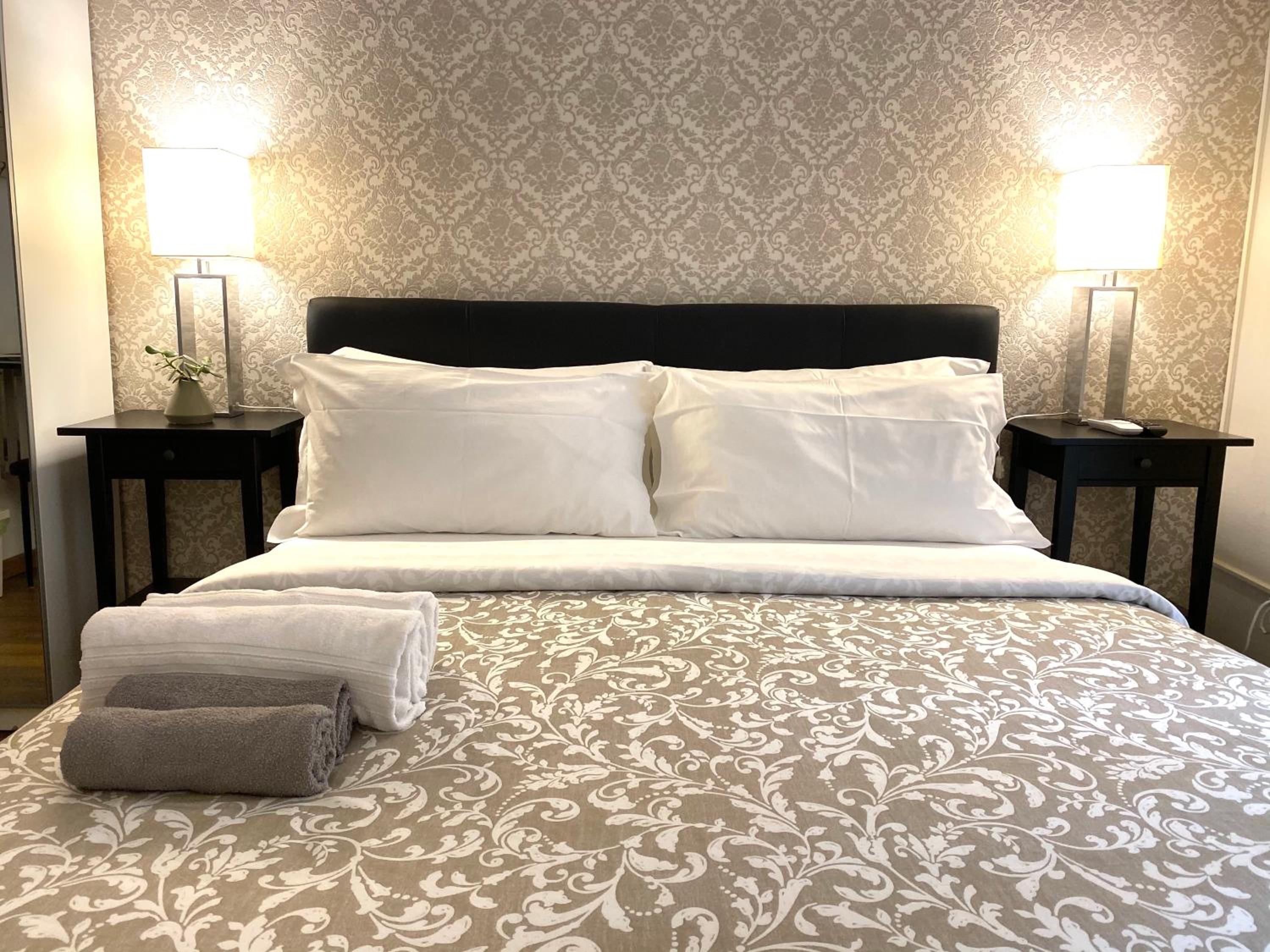Double Room With Private External Bathroom
