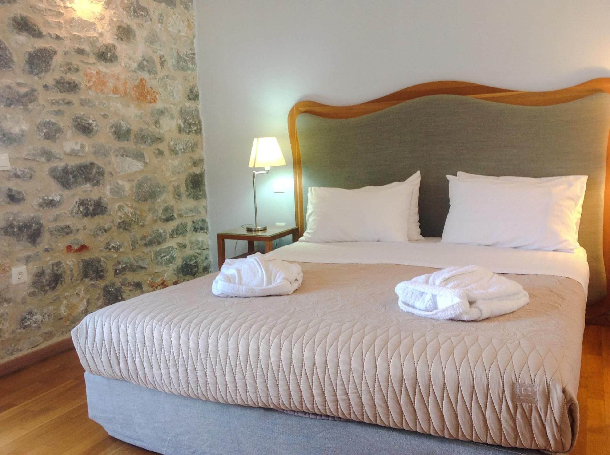 Deluxe Room with Garden View photo 2