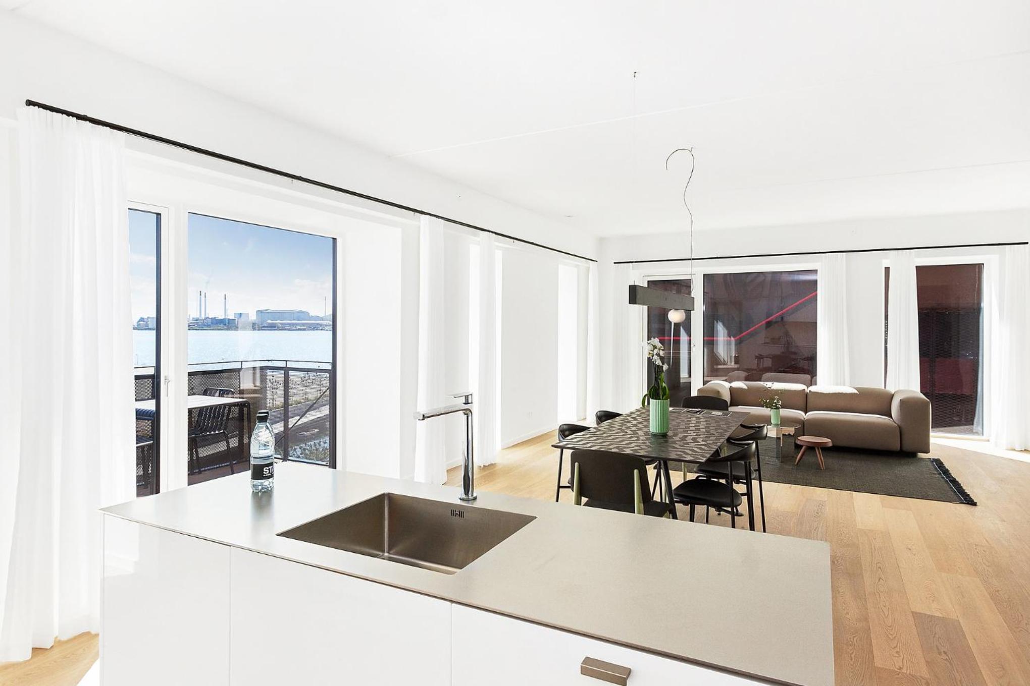 2 Bed Room Apartment With Sea View
