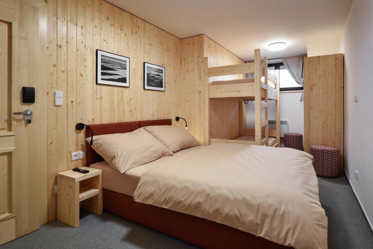 Quadruple Room - Photo 1
