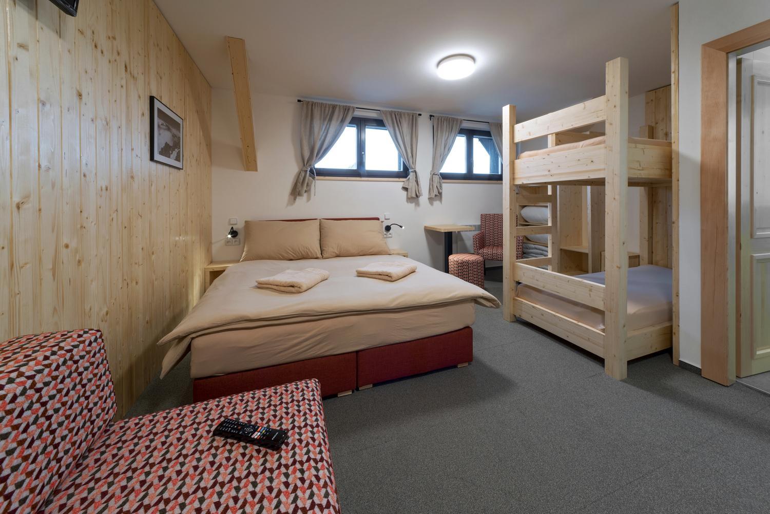 Quadruple Room - Photo 3