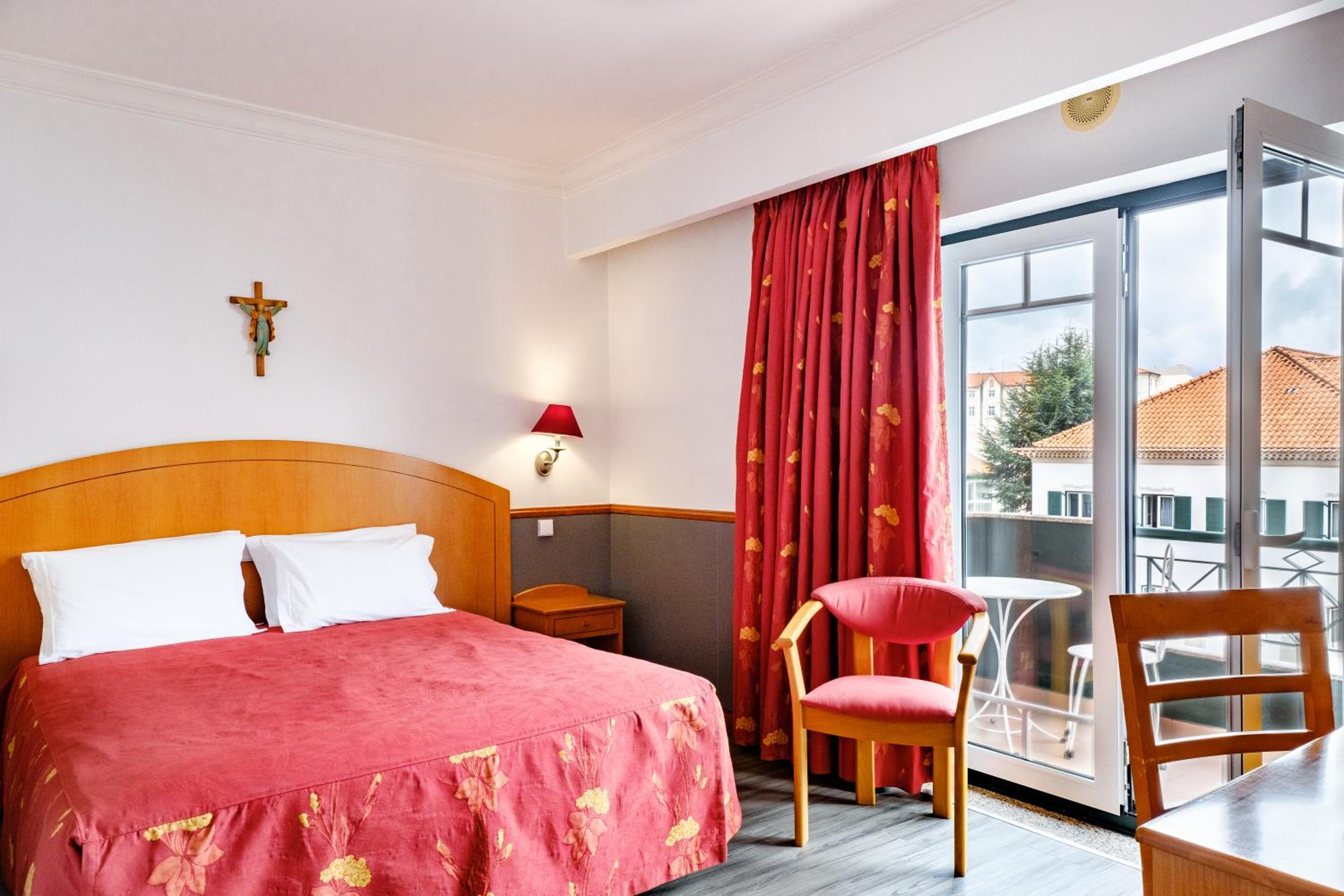 Double Room - Photo 7