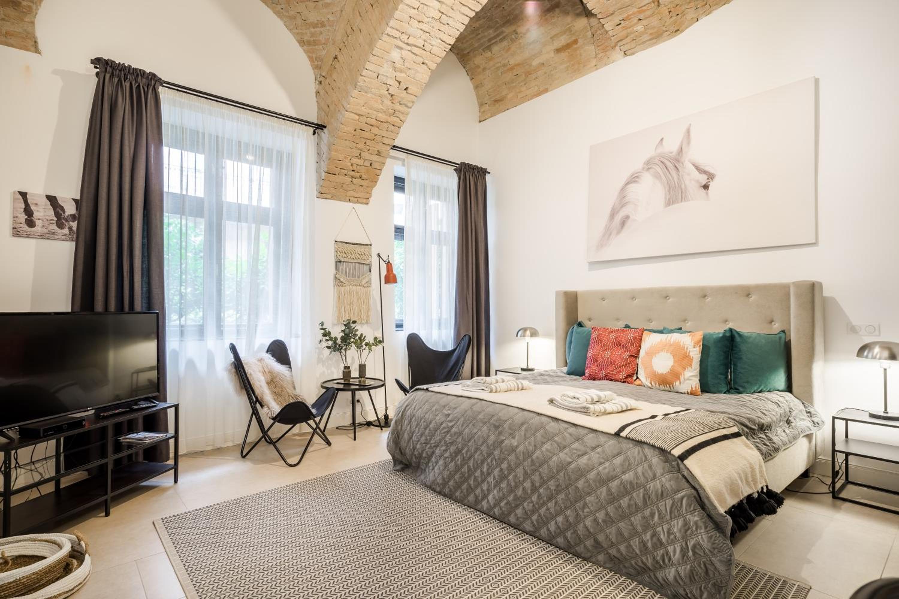 Modern luxurious apartment in Budapest downtown