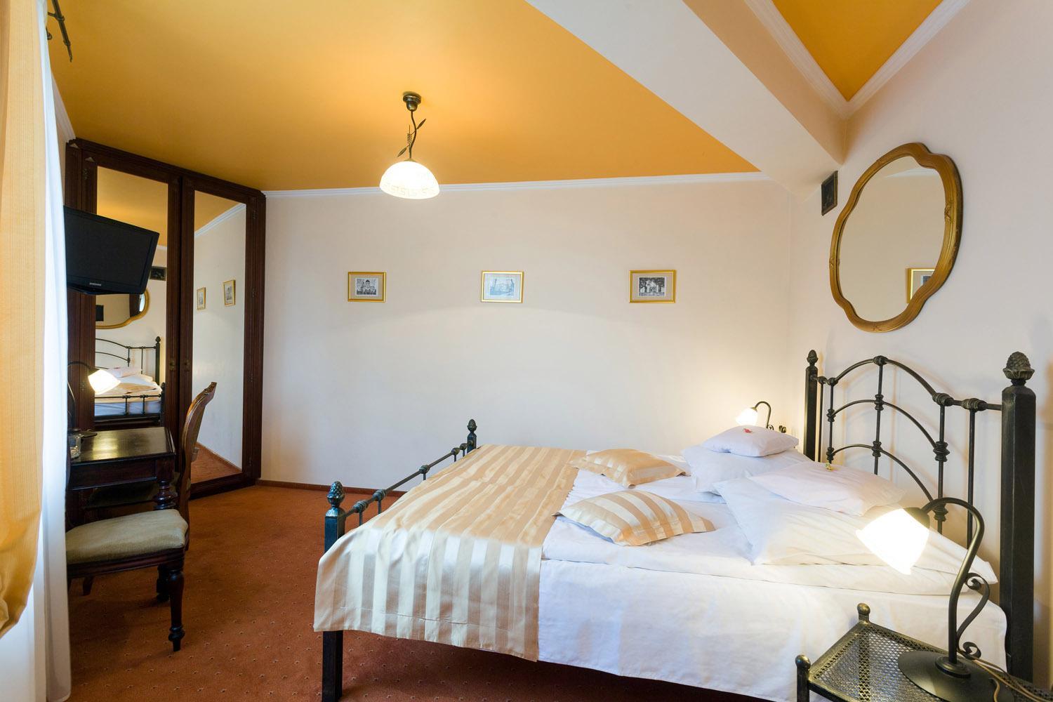 Deluxe Double Room - Photo 2