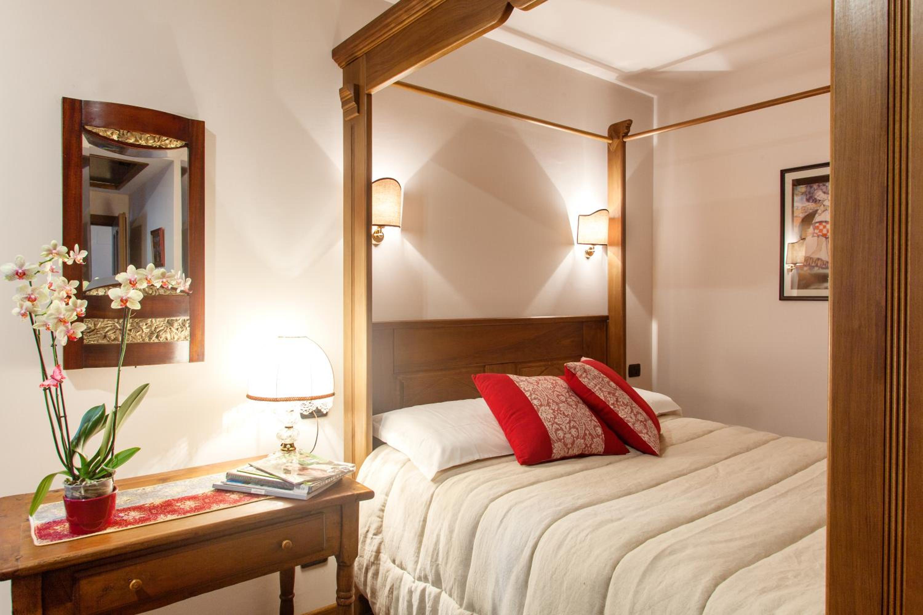 Double  Room - Photo 11