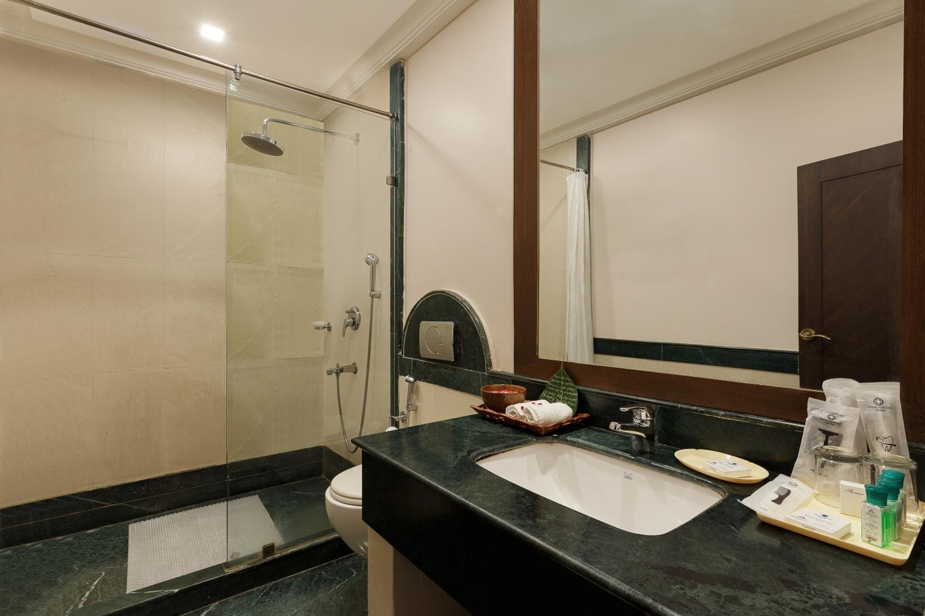Ganga View Suite - Photo 2