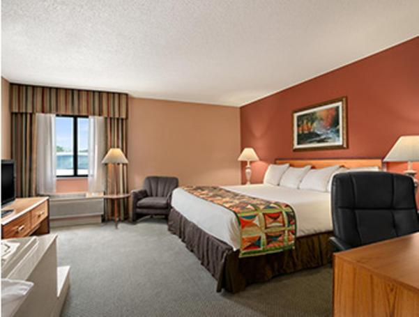 King Studio Suite - Non-Smoking - Photo 1