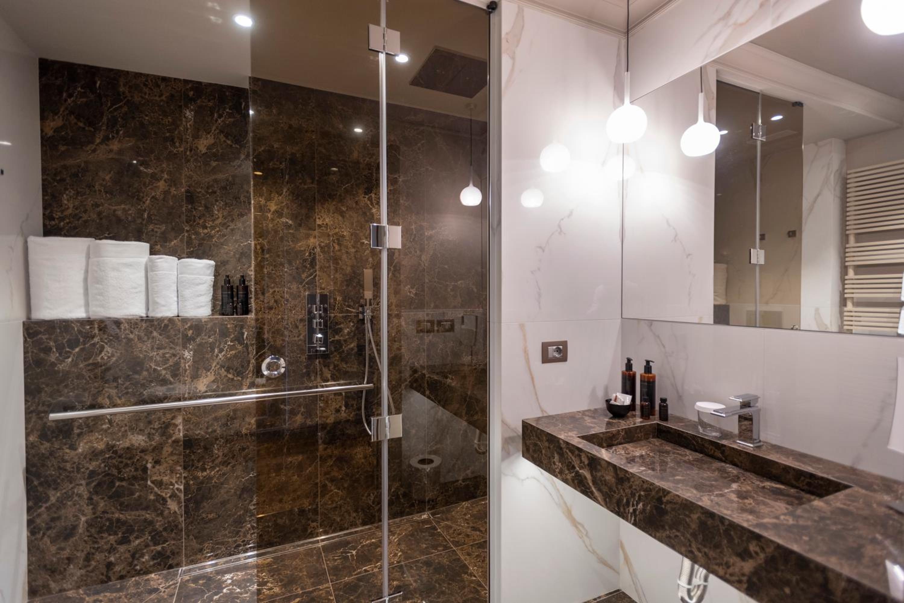 Junior Suite - Photo 24