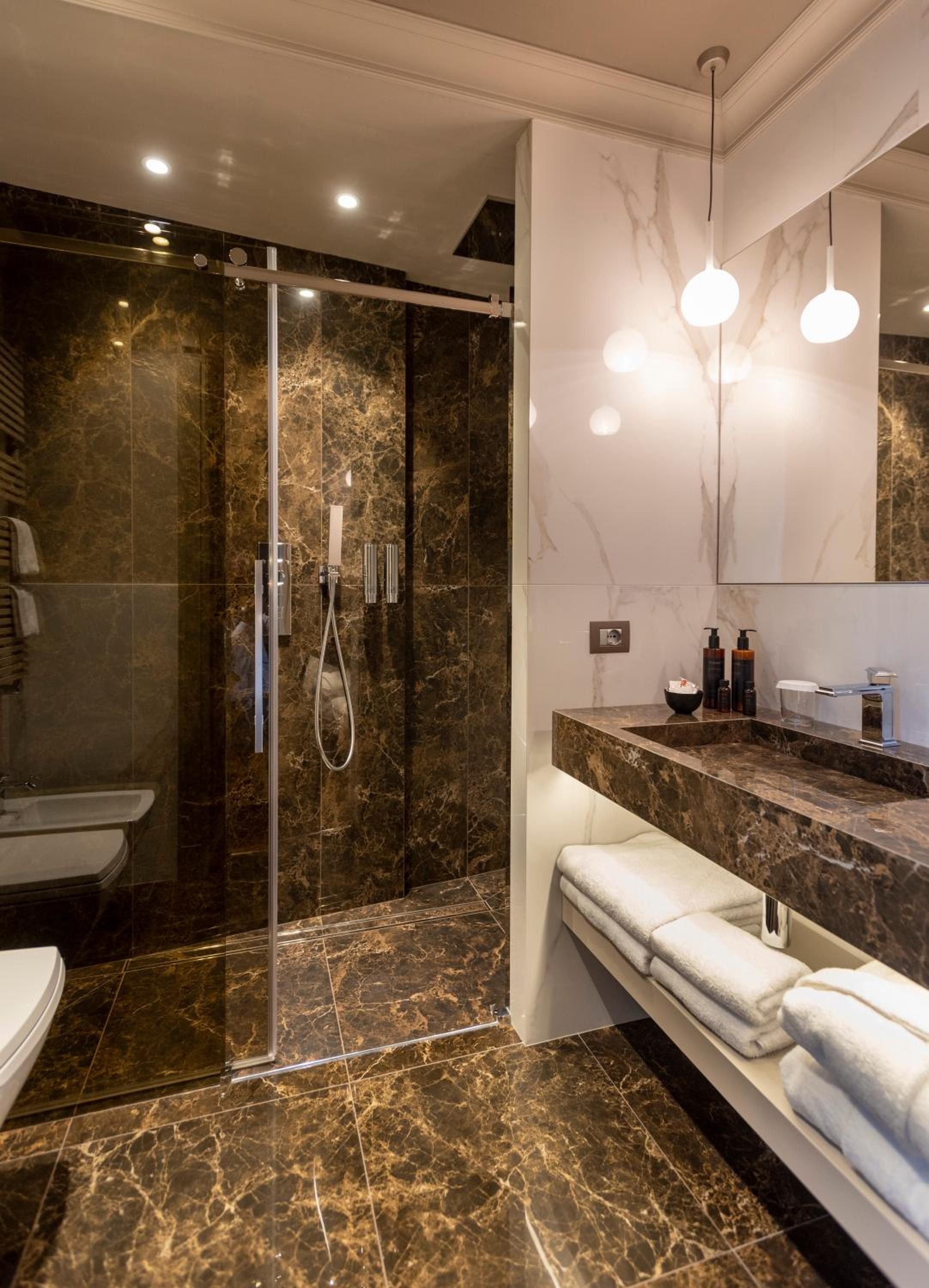 Junior Suite - Photo 17