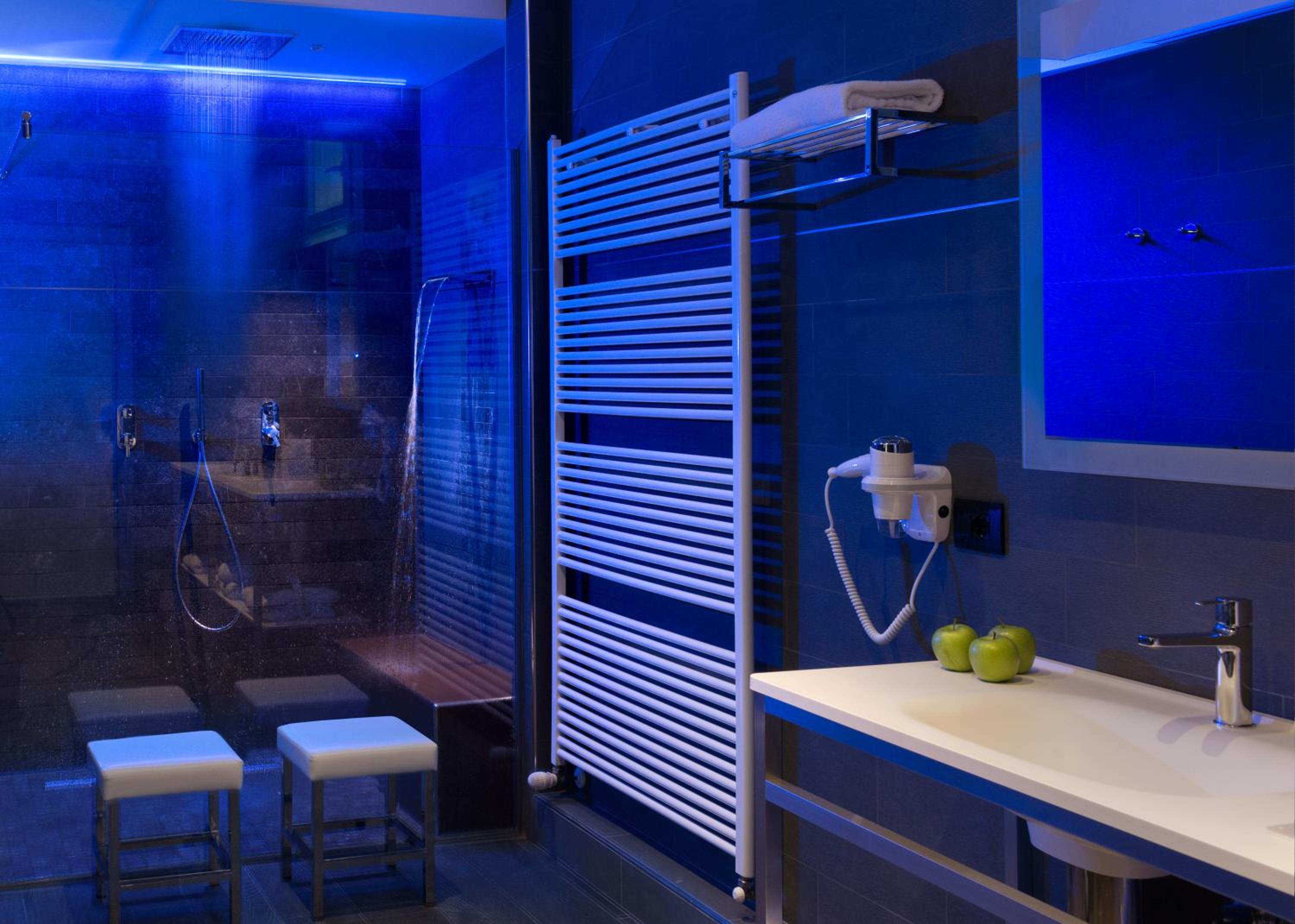Relax and rejuvenate in this luxurious shower space!