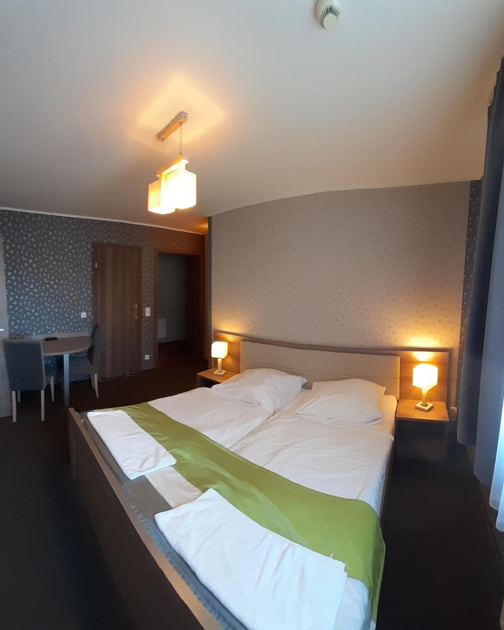 Deluxe King Room photo 1
