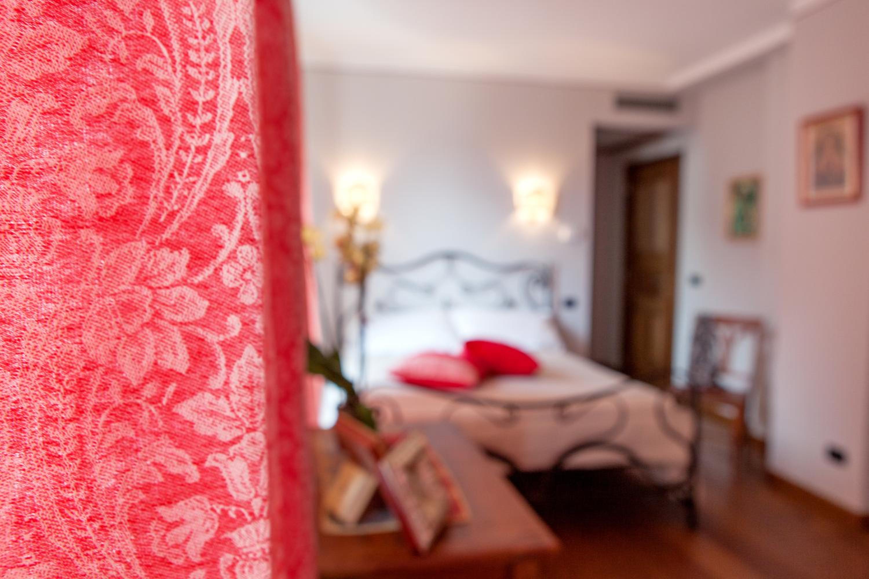Double  Room - Photo 9