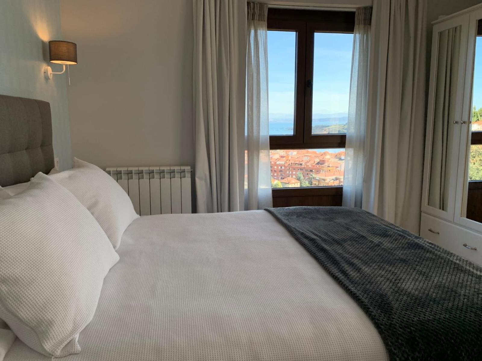 Deluxe Double Room with Sea View photo 3