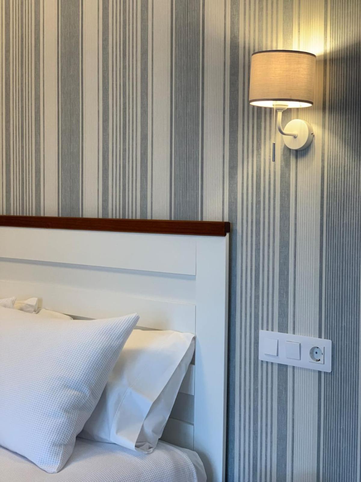 Deluxe Double Room with Balcony and Sea View - Photo 2