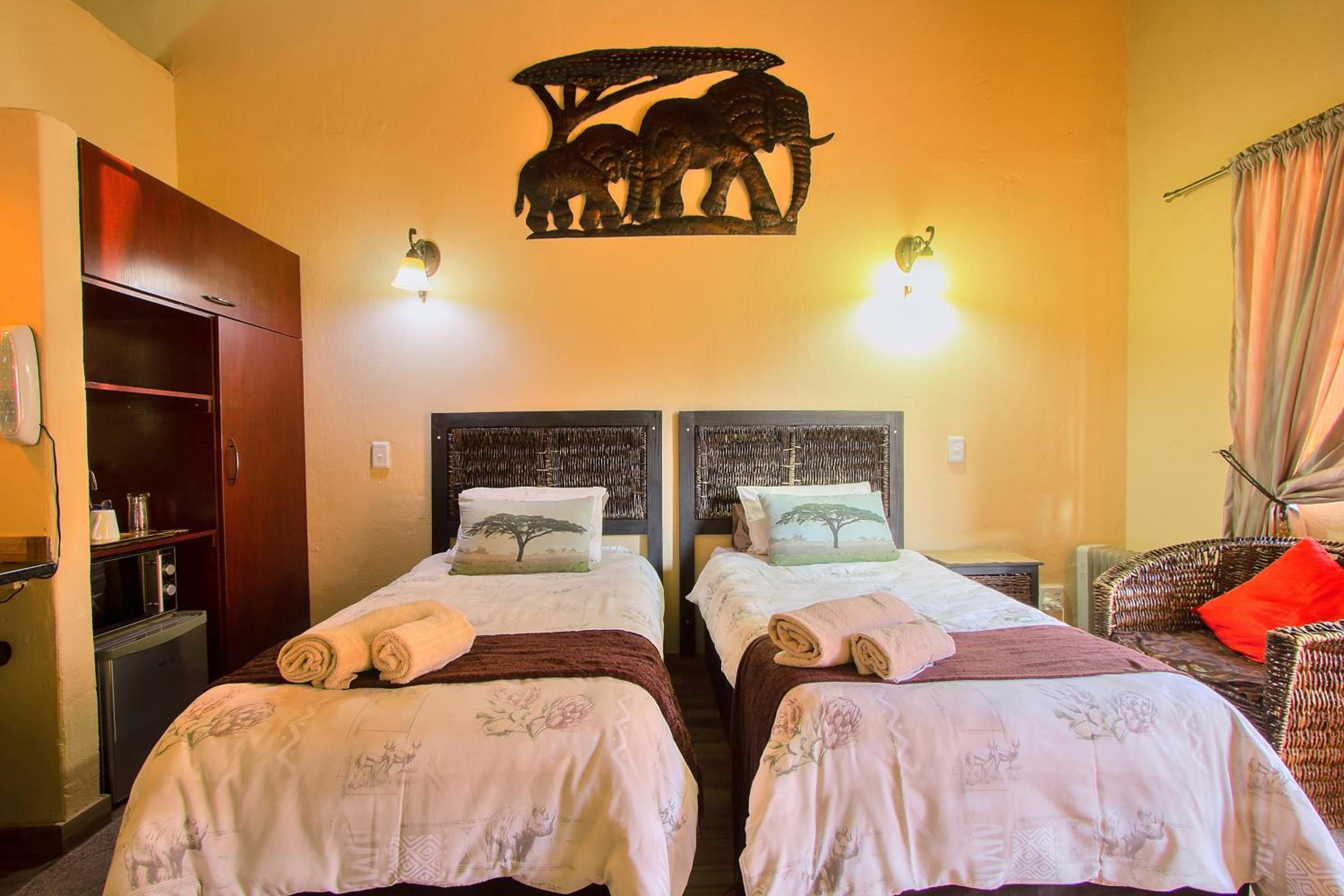 Deluxe Double or Twin Room photo 2