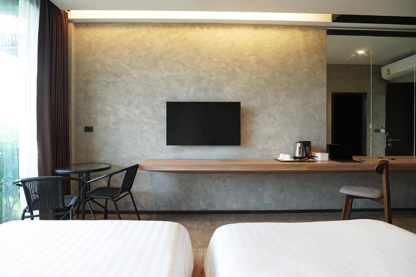 Twin Room with Garden View - Photo 4