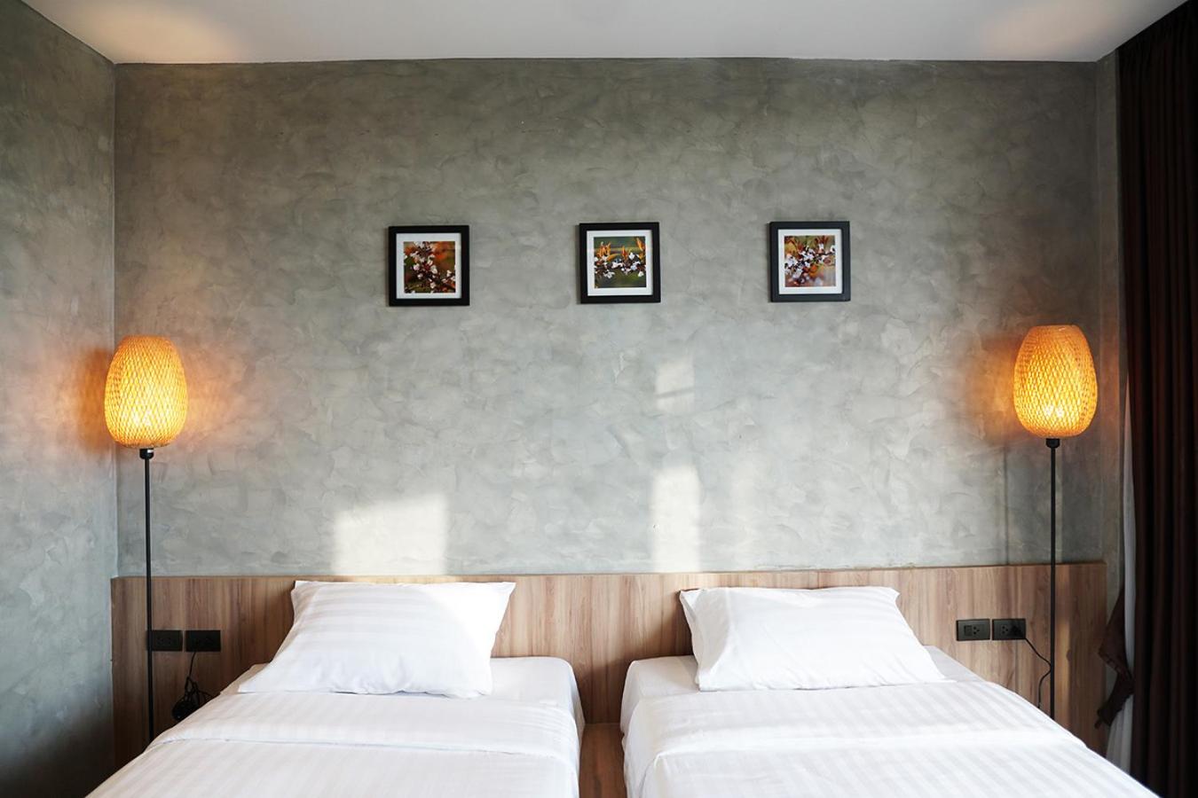 Twin Room with Garden View - Photo 3