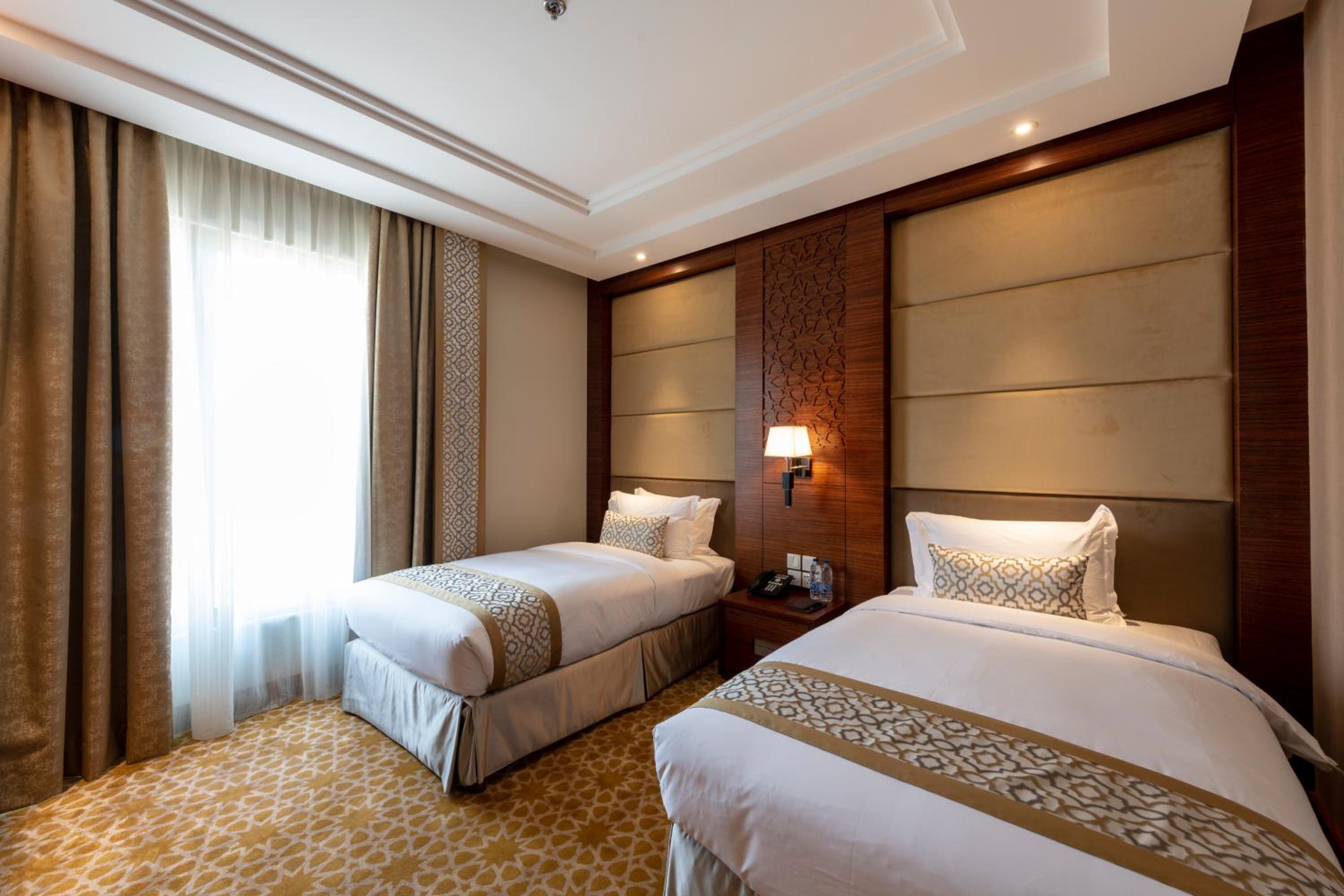 Executive Two-Bedroom Apartment - Photo 12