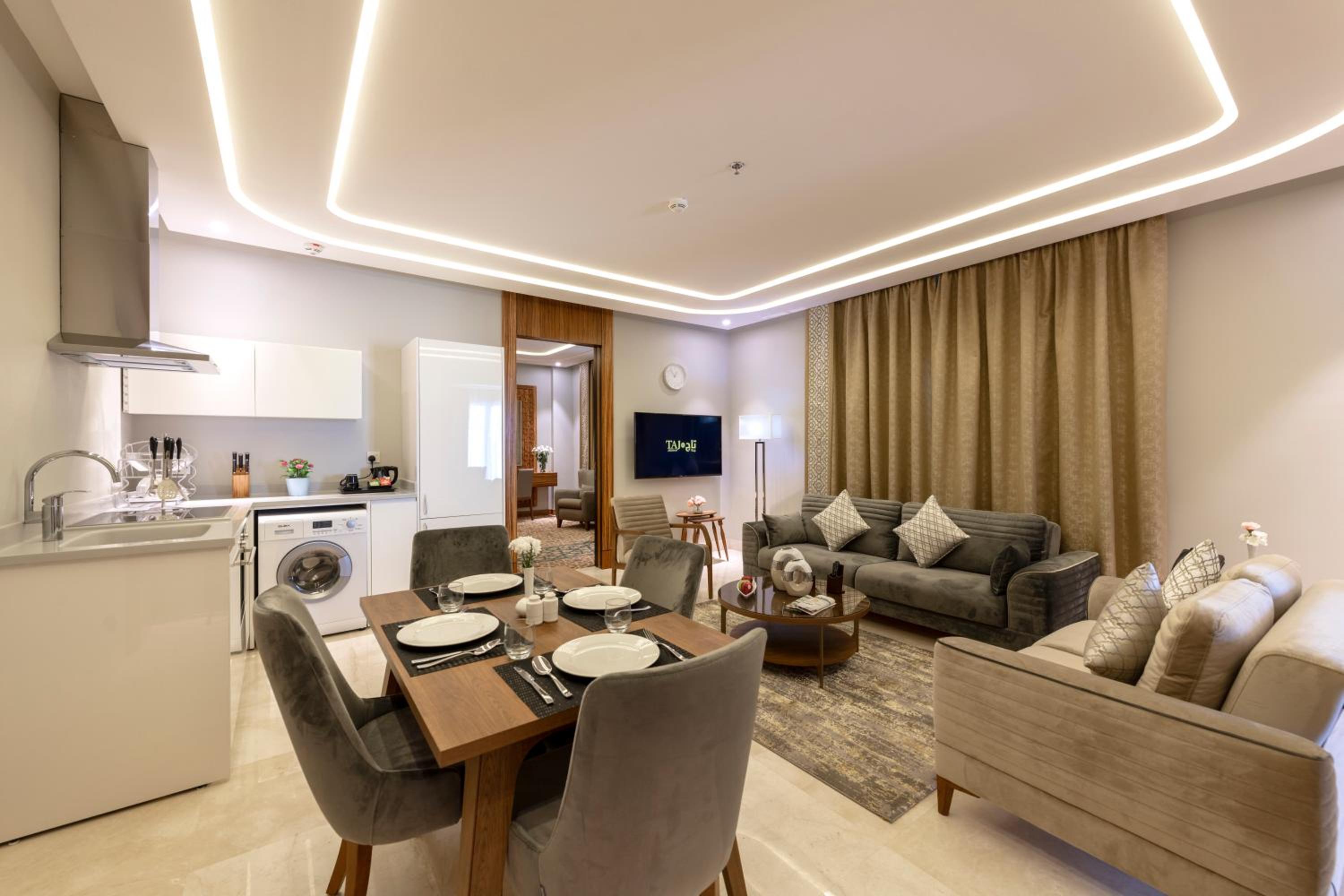 Premier Two-Bedroom Apartment - Photo 4