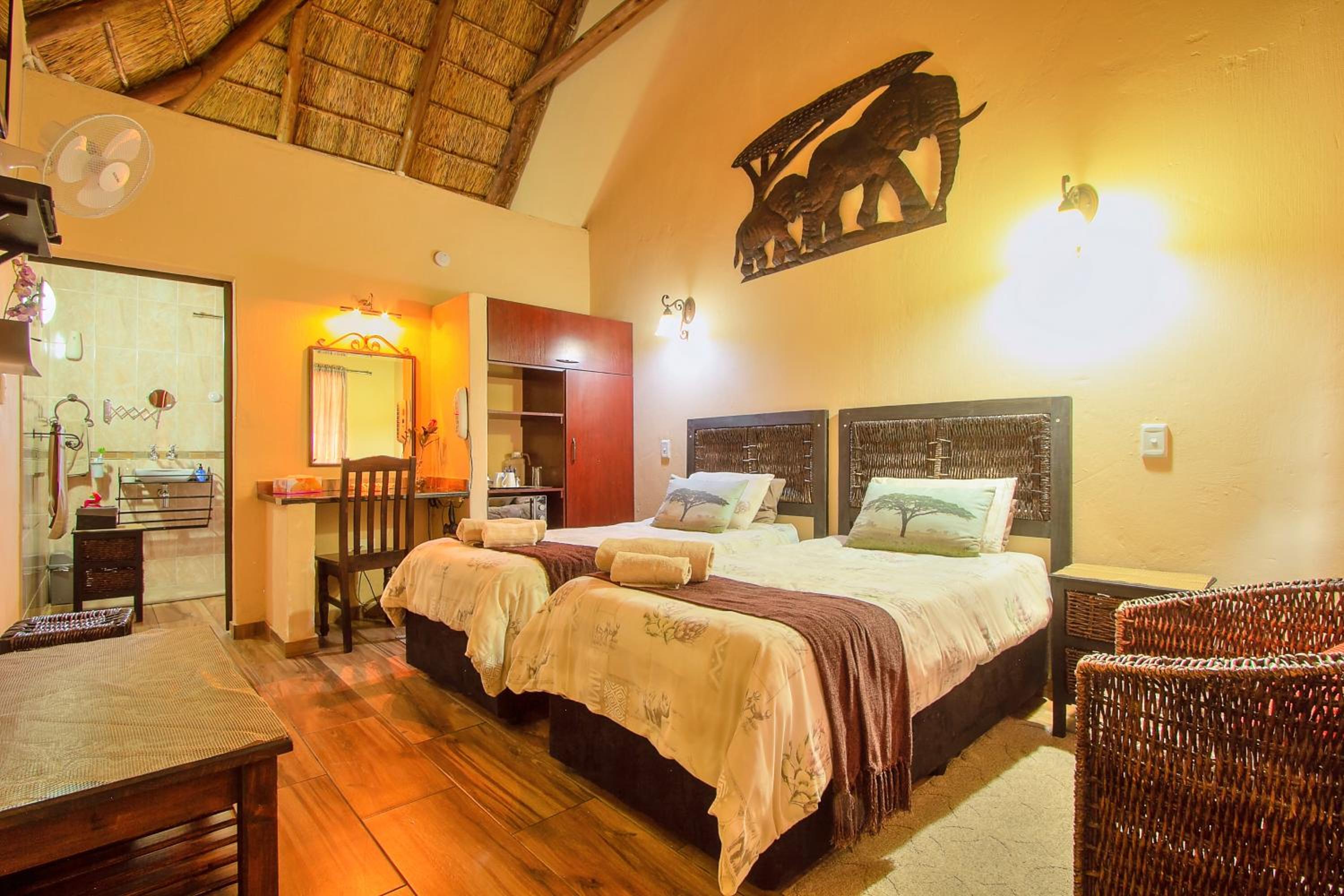 Deluxe Double or Twin Room photo 1