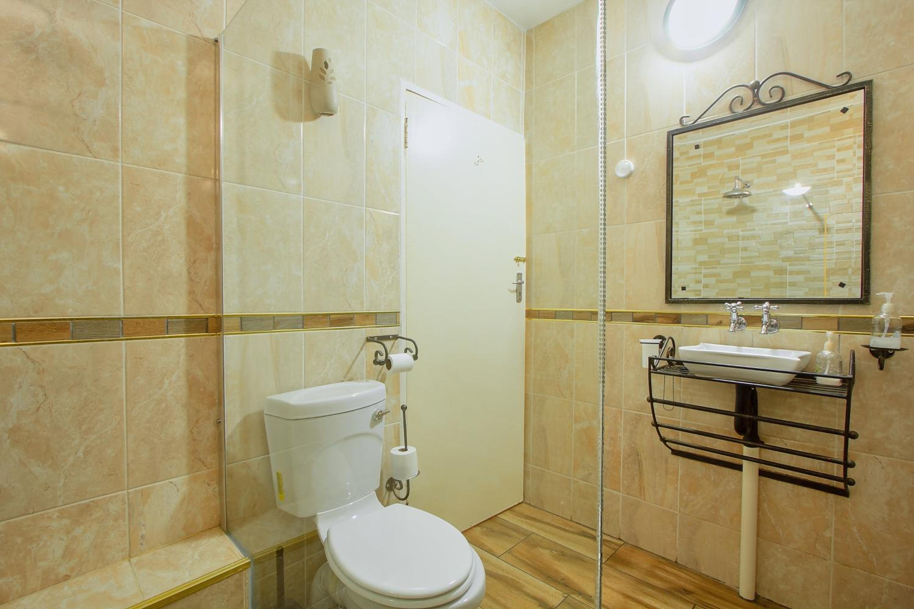 Budget Double Room photo 3