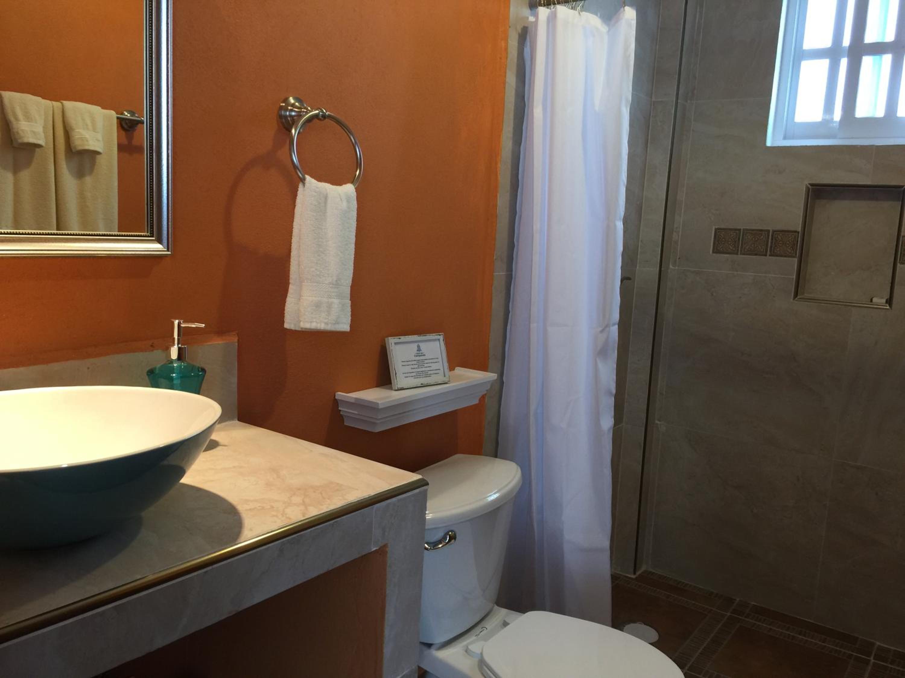 Double or Twin Room - Photo 4