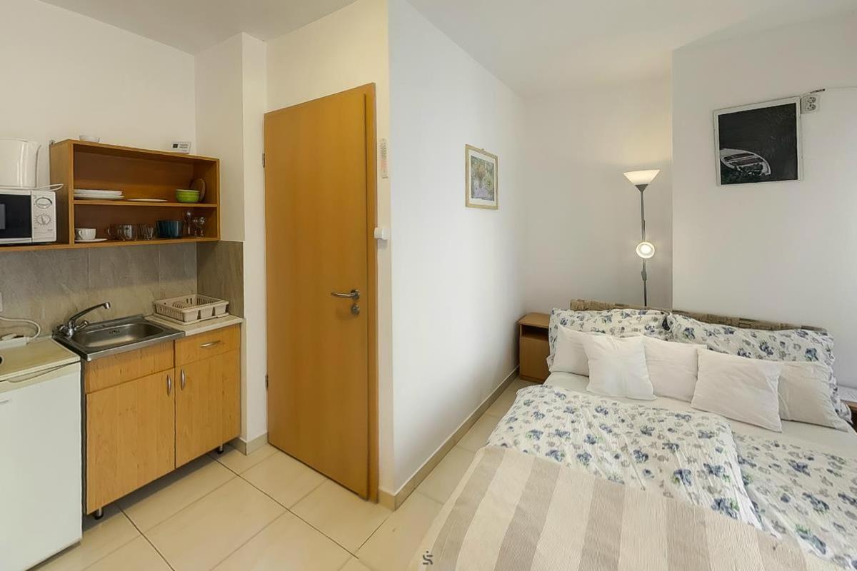 Apartment photo 3