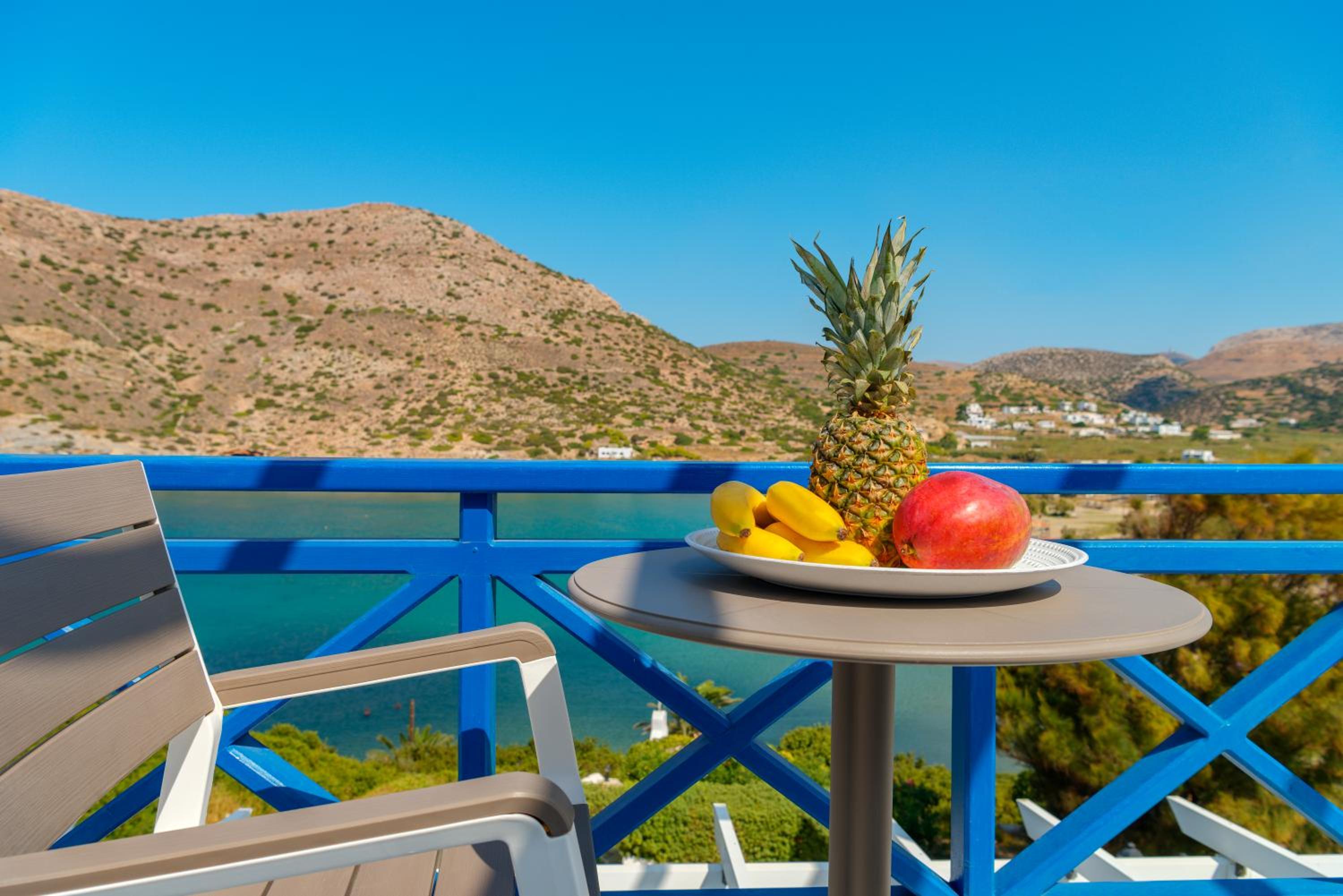 Double Room with Sea View - Photo 4