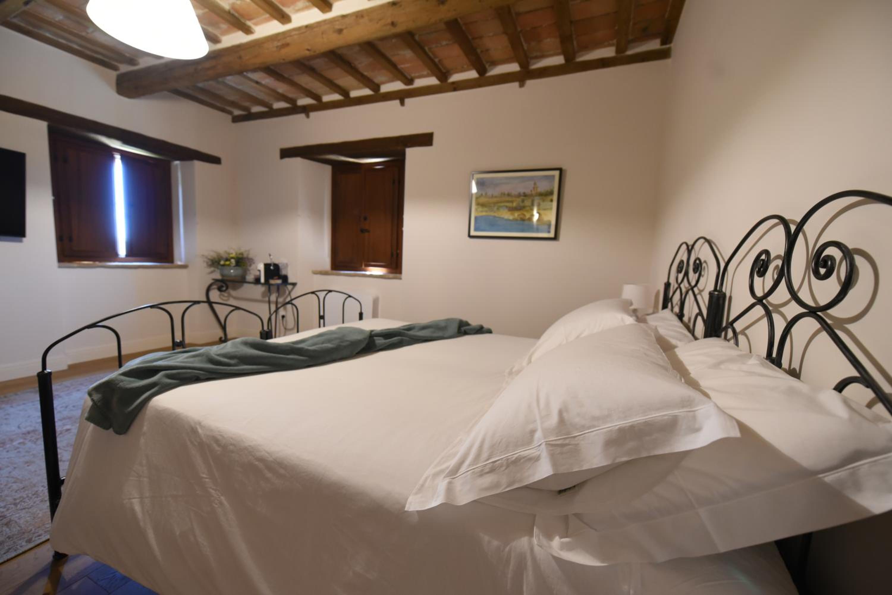 Double or Twin Room with Pool View photo 2