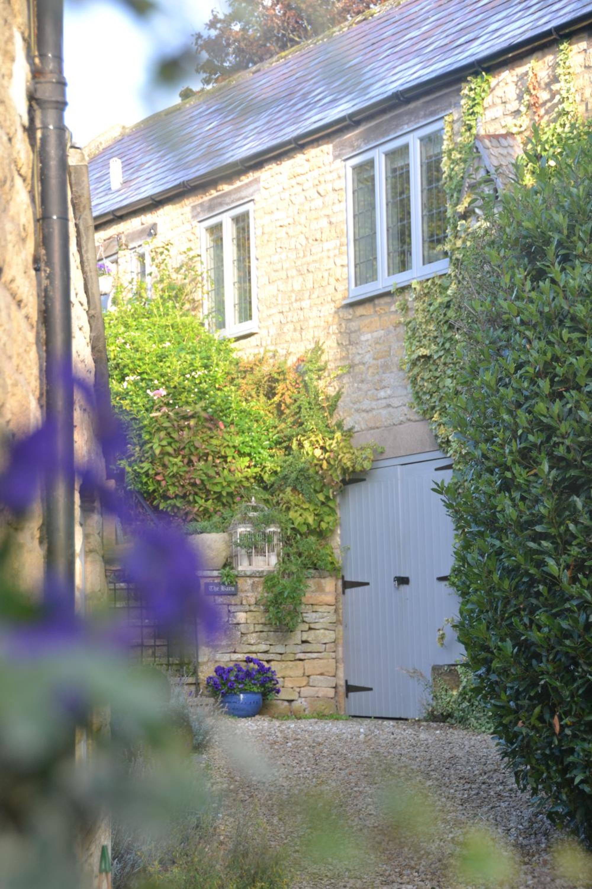 Apartment with Garden View - Photo 11