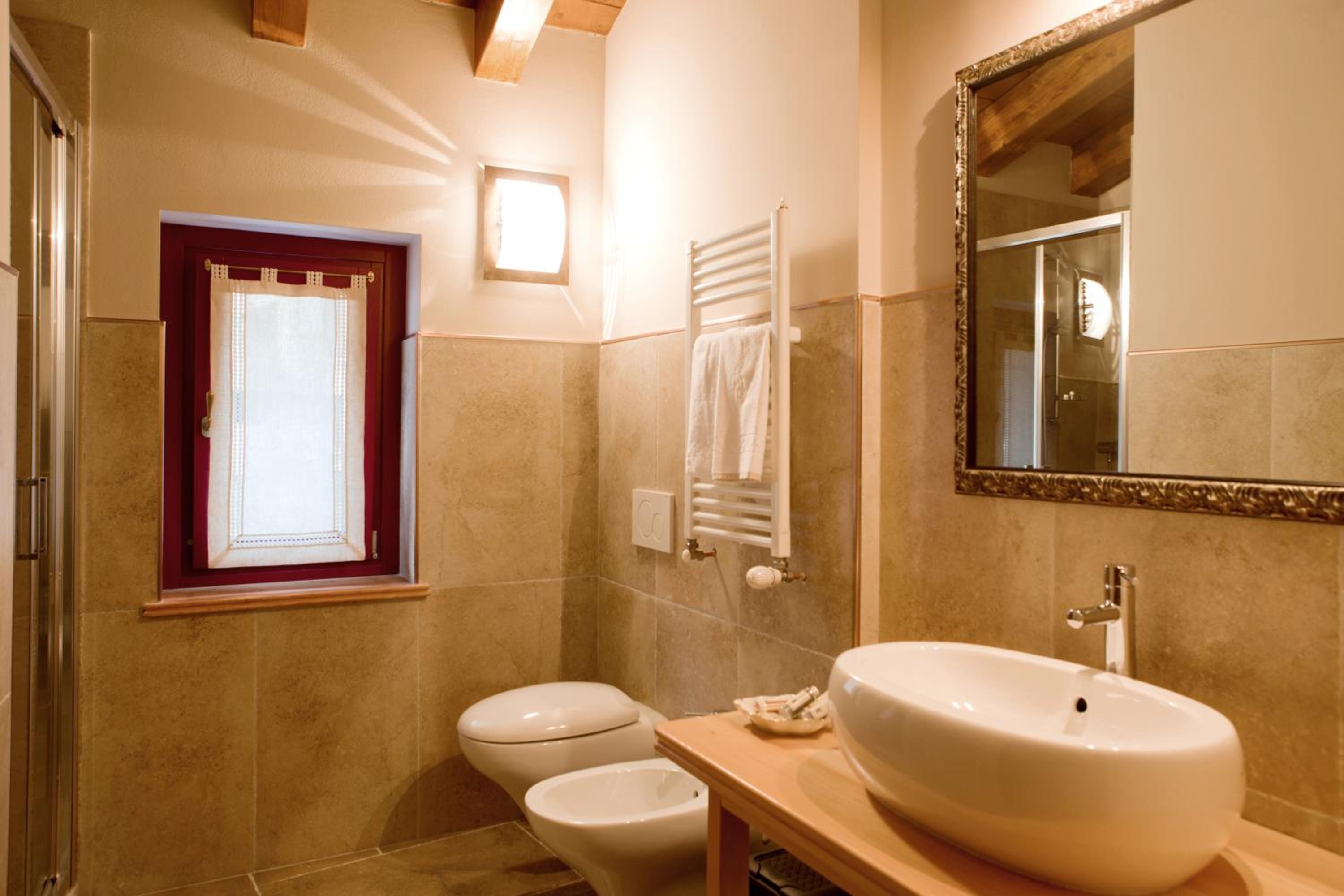 Suite with Mountain View - Photo 4