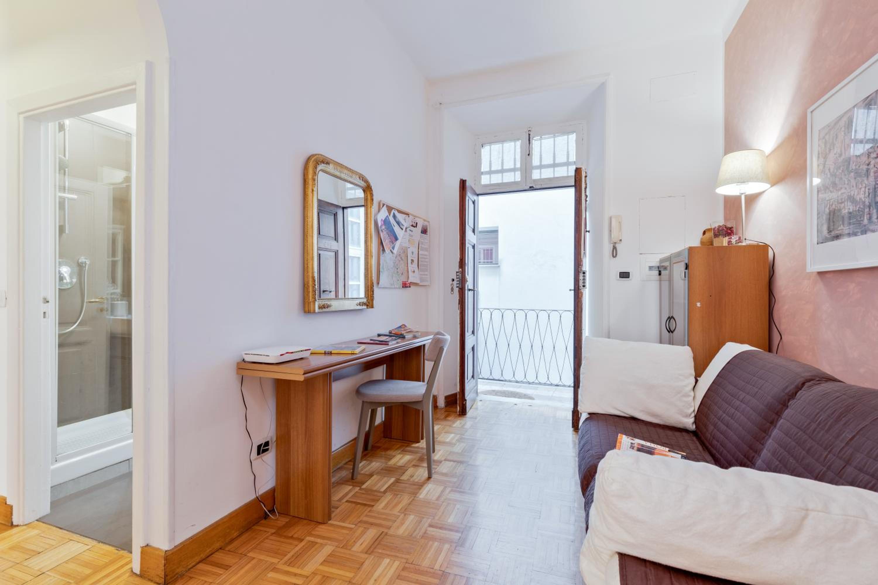 Apartment photo 2