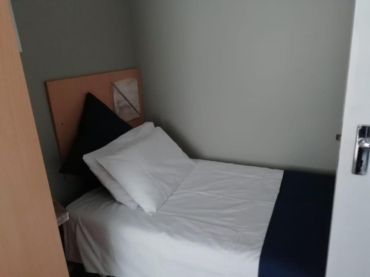 Two-Bedroom Apartment - Photo 7