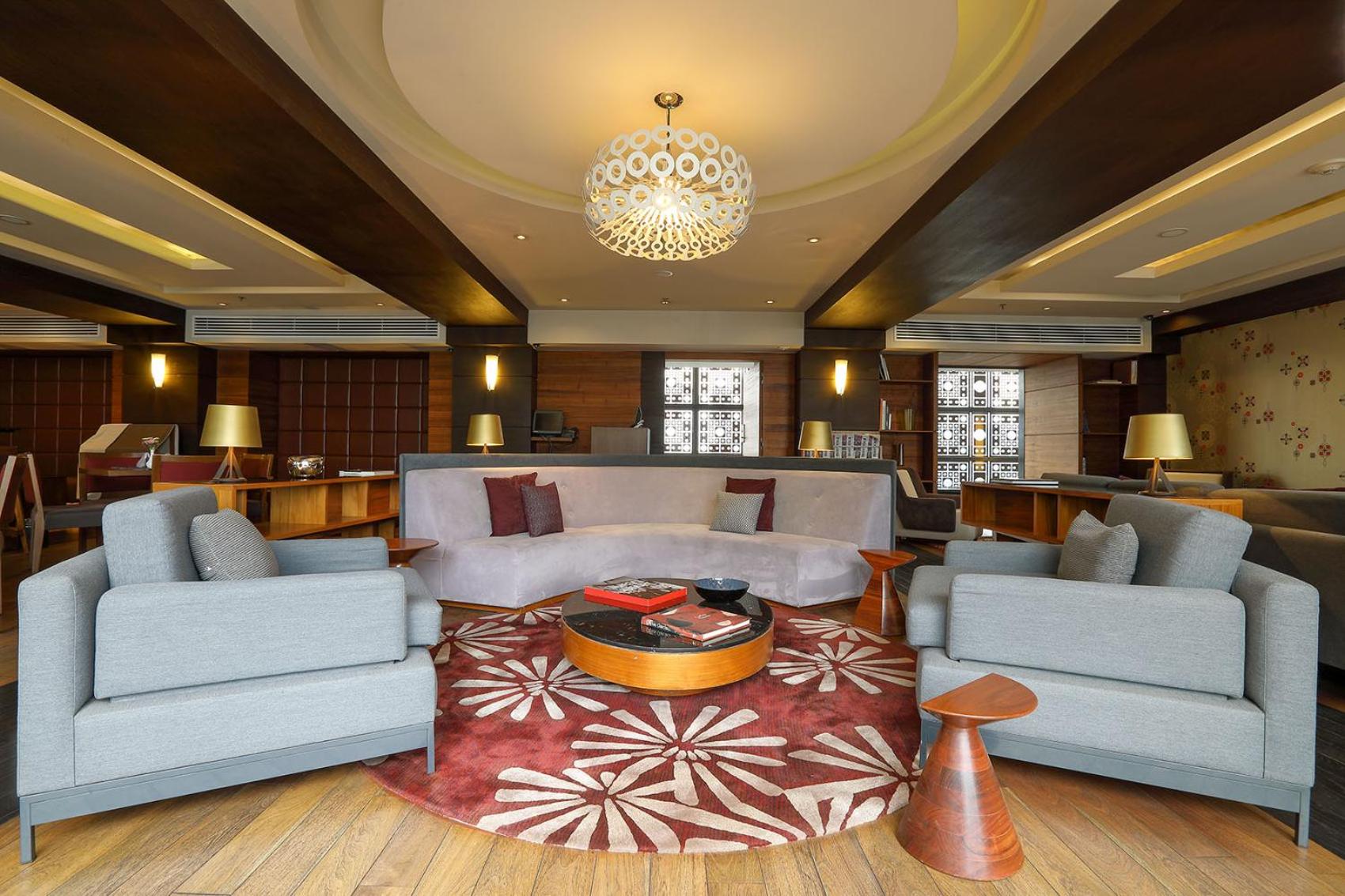 Executive Junior Suite with City View - Photo 1