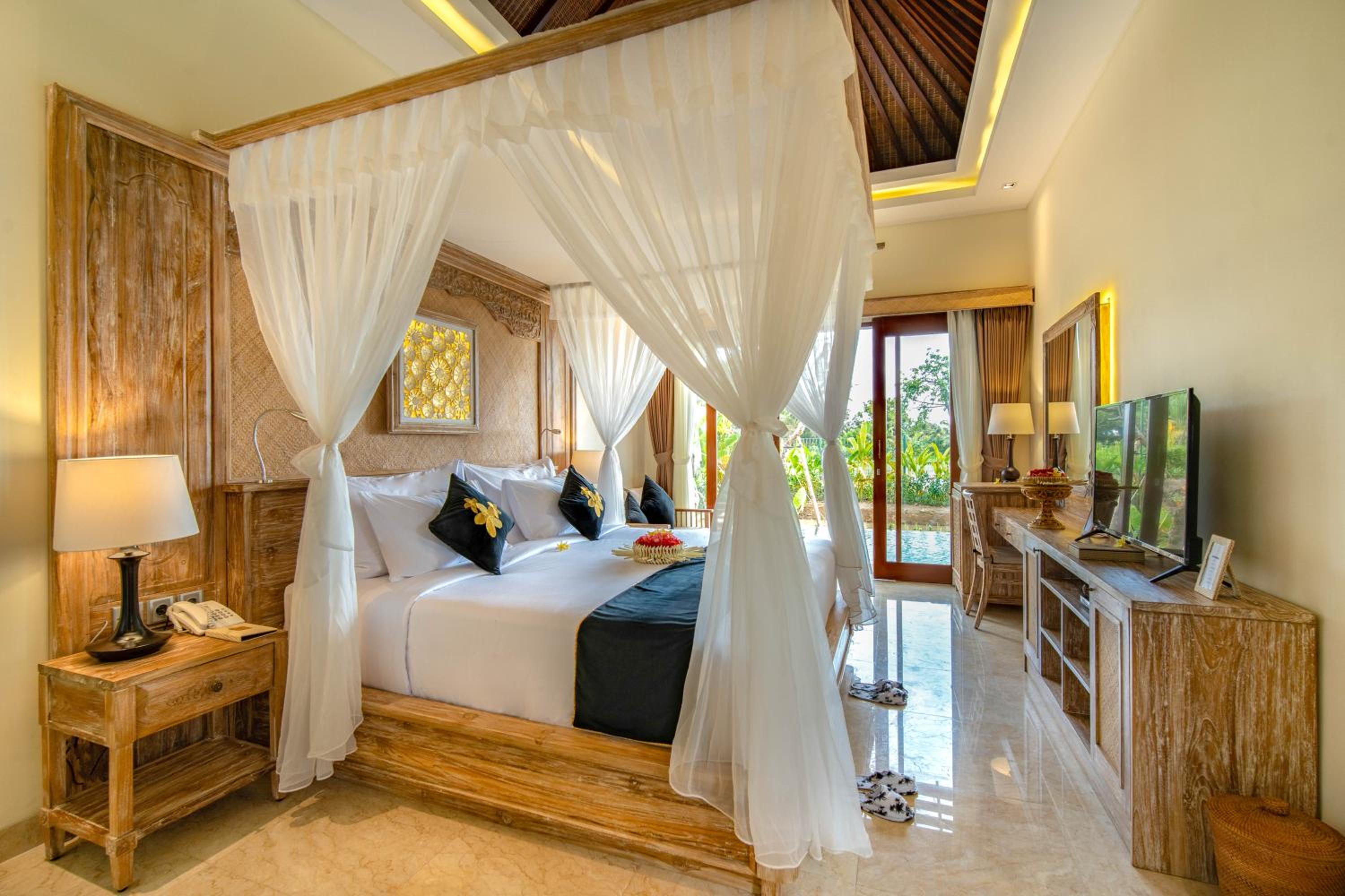 One Bedroom Private Pool Rice field View Villa with Free Floating Breakfast