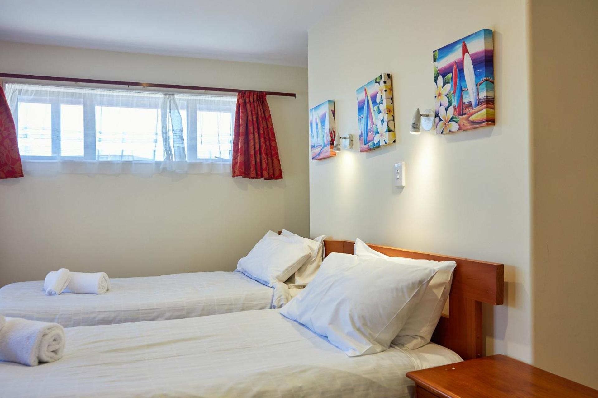 Three-Bedroom House photo 2