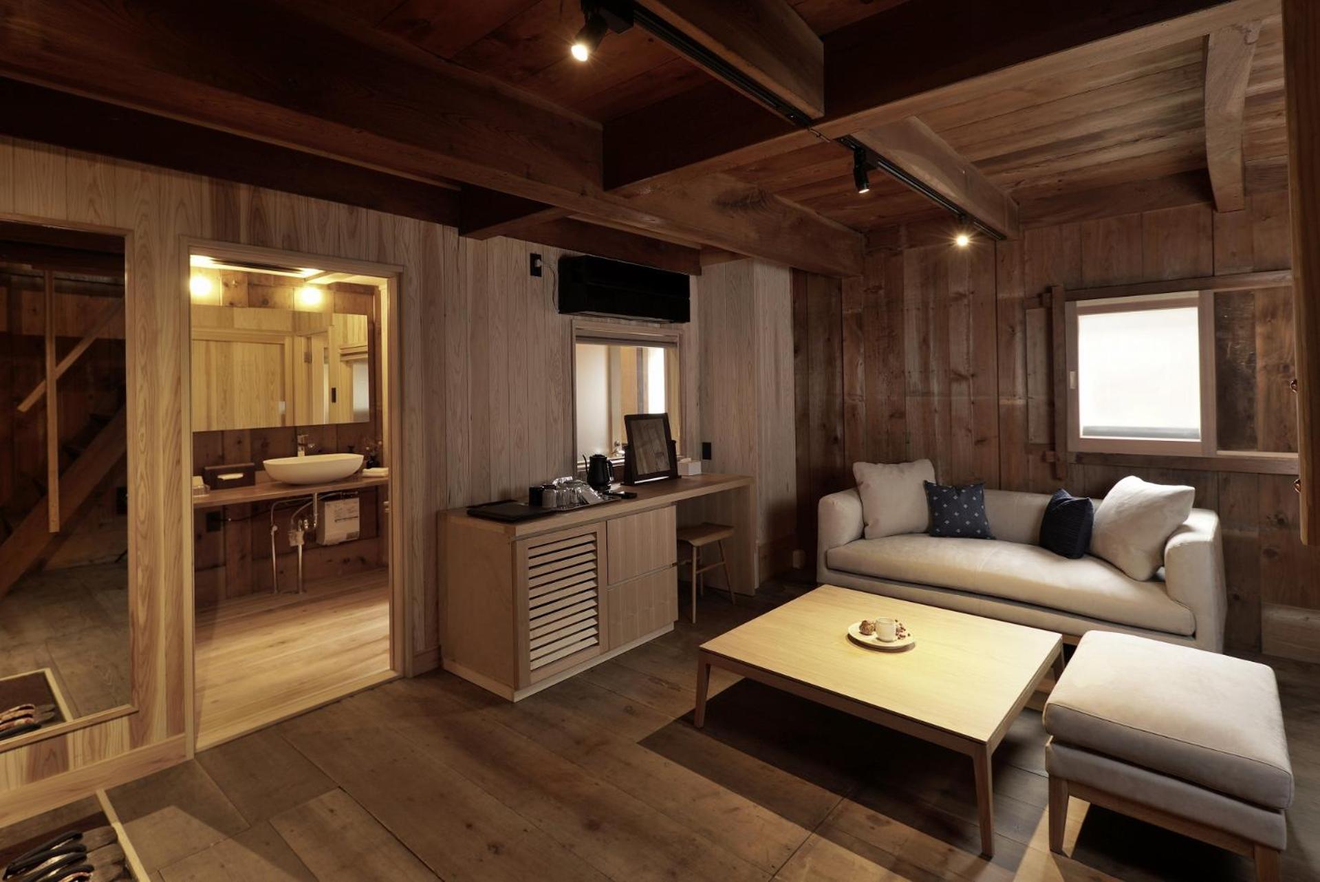 Deluxe Twin Room photo 3